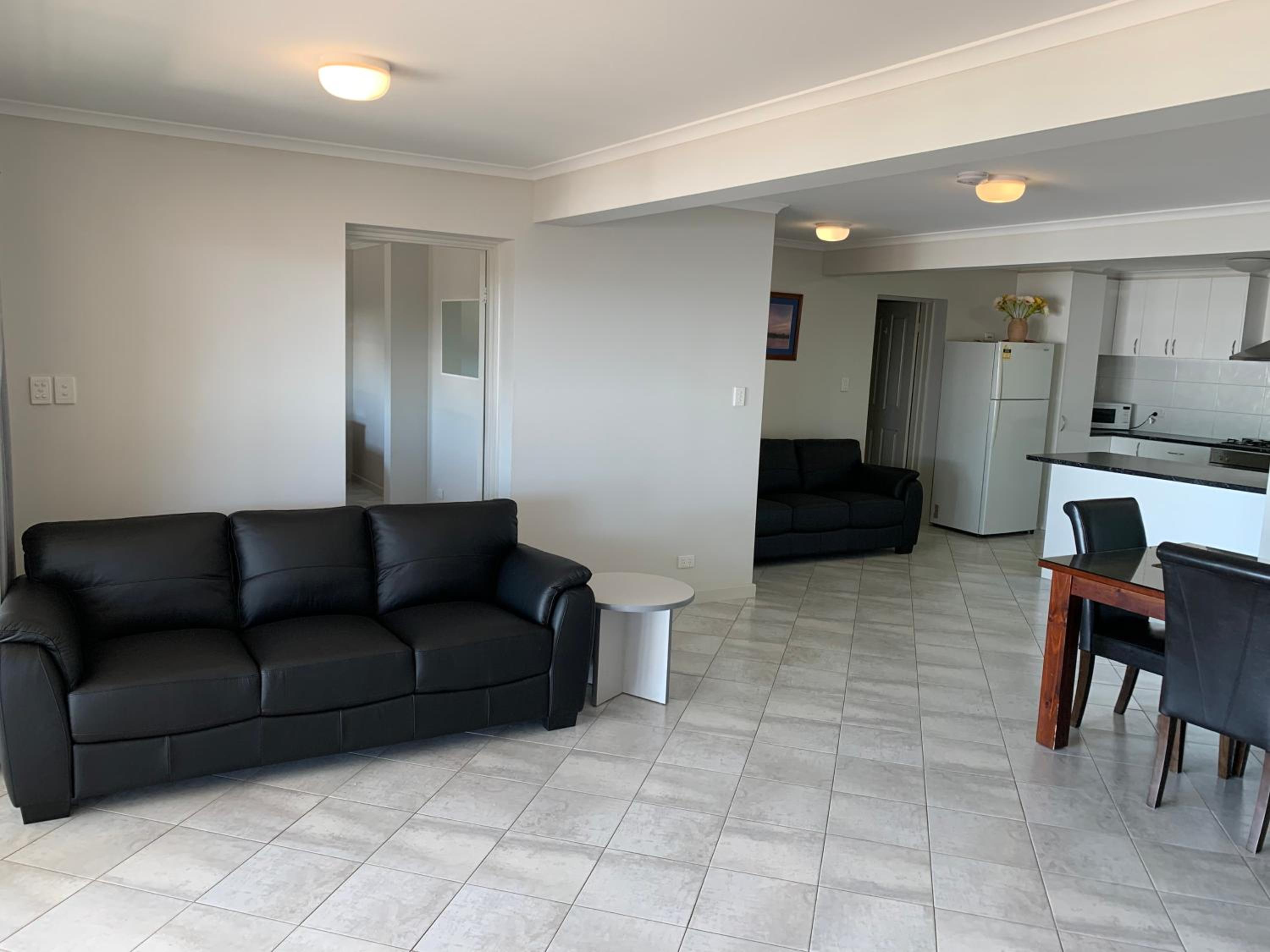 Beachside & Jetty View 6 - Captain's Apartment