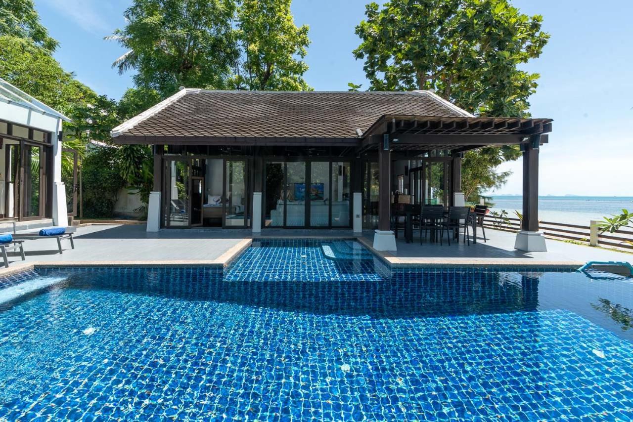 Beach Front Villa view 3