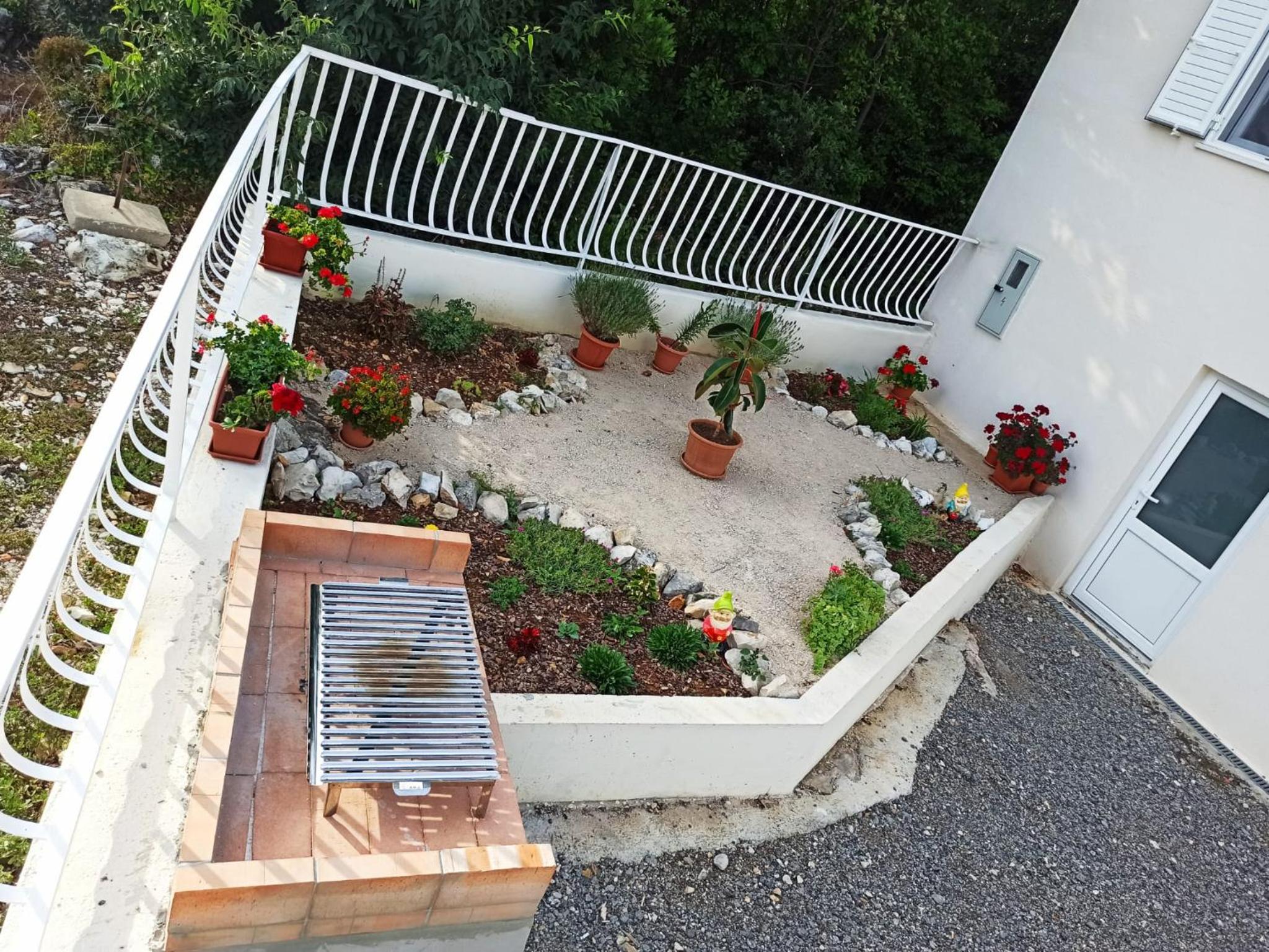 Green Hill Apartment view 4