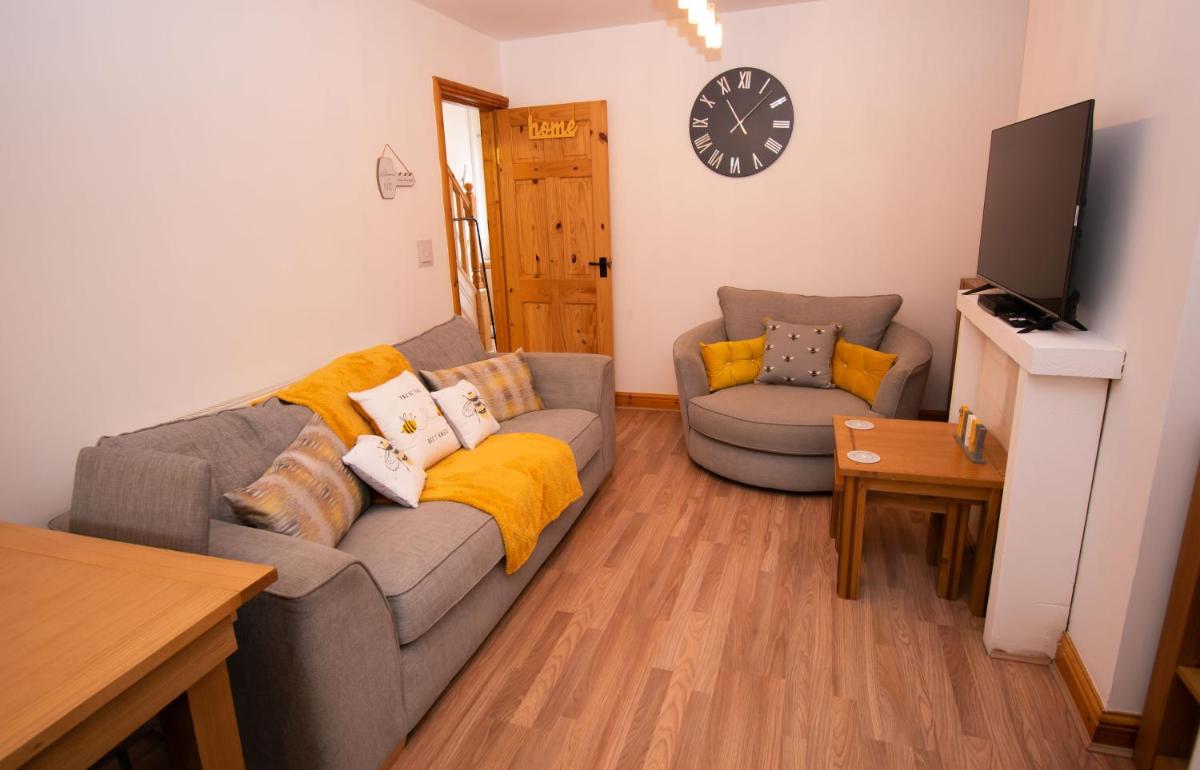 Bury Vacations - Ideal Lodgings in Bury - Redvales - Property Image 1