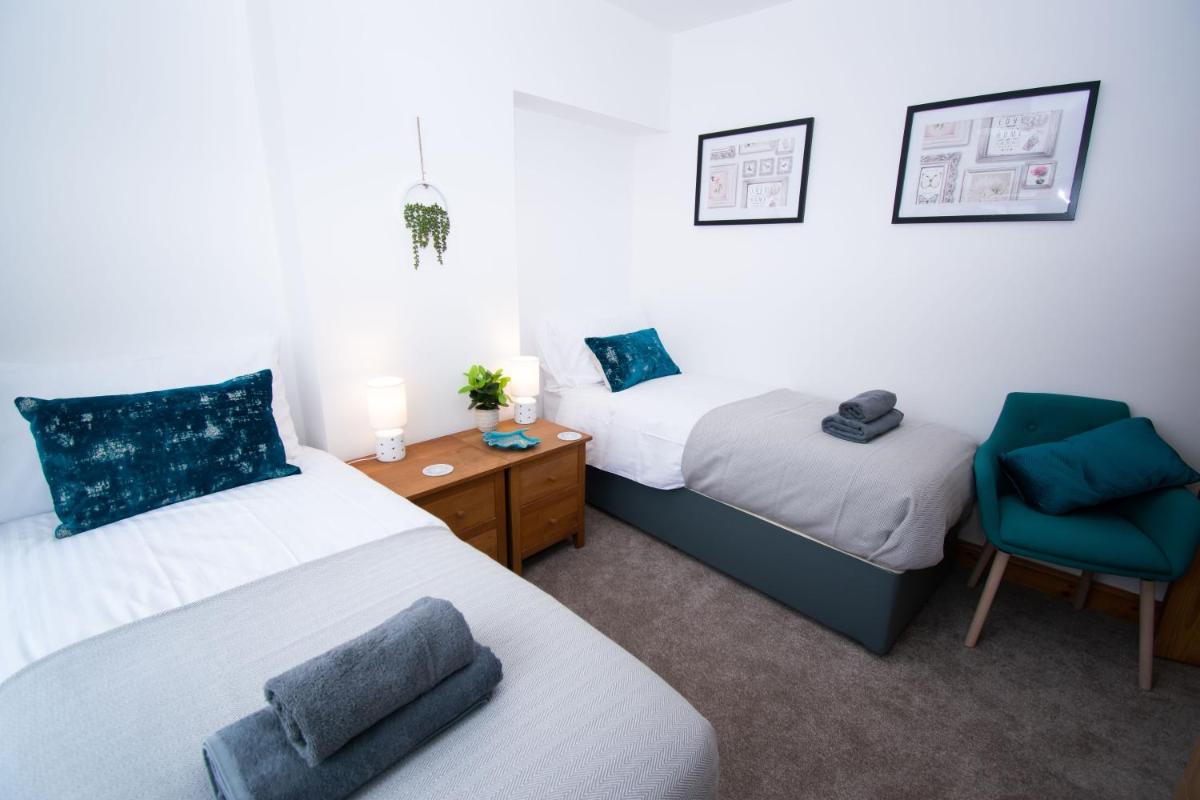 Ideal Lodgings in Bury - Redvales view 2