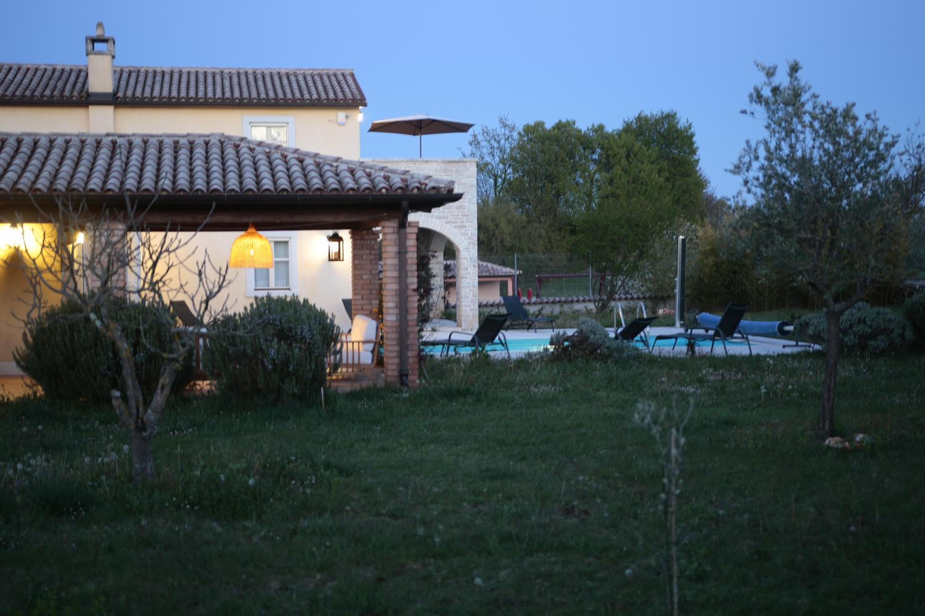 Photo 18