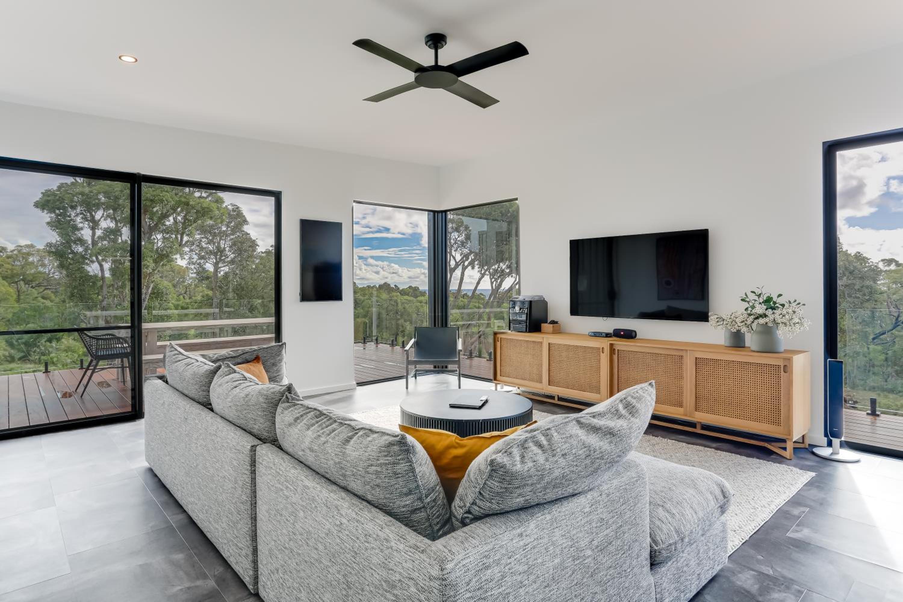 Carpe Artes -architectural bushland home, Marg Riv