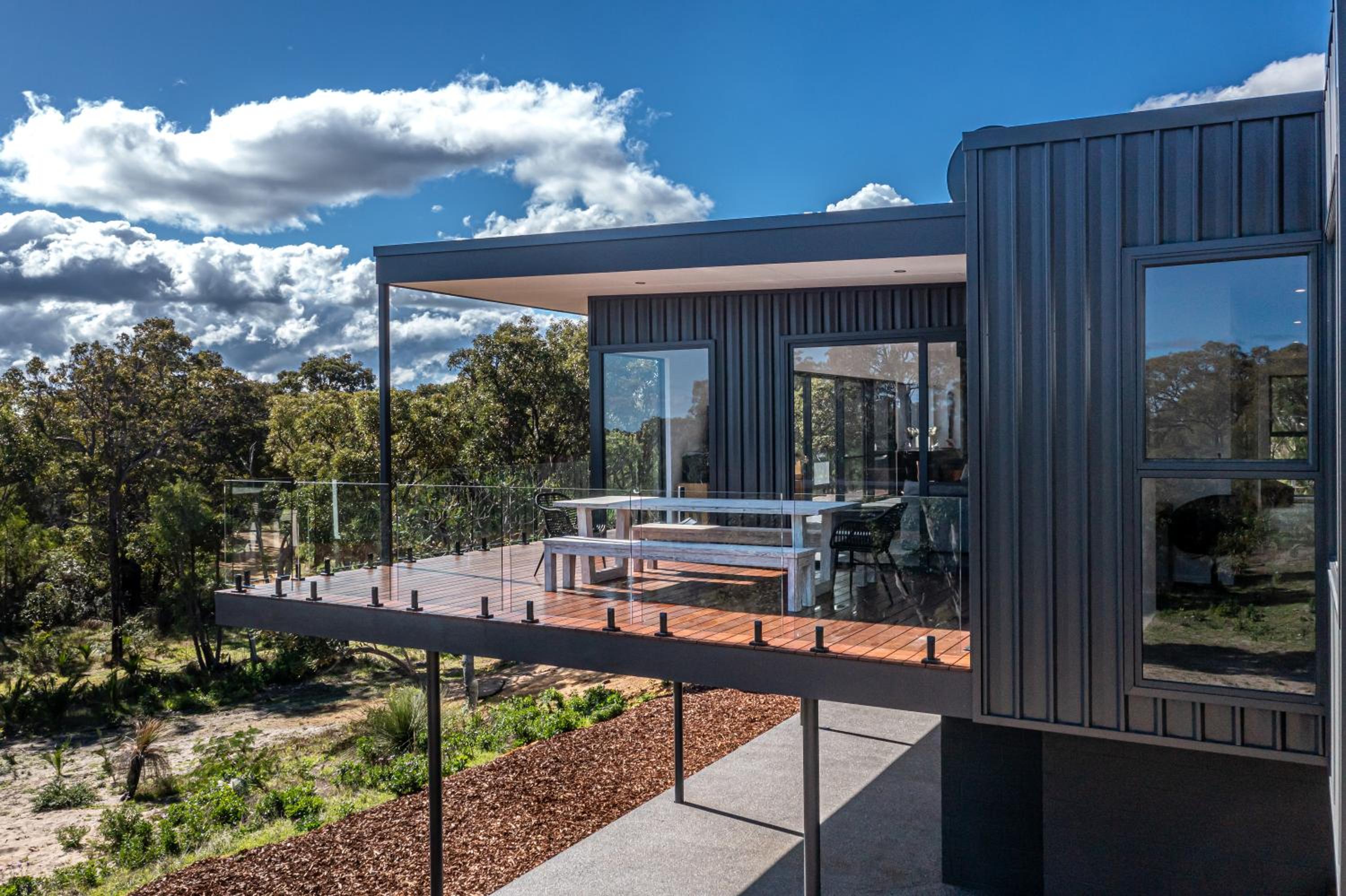 Carpe Artes -architectural bushland home, Marg Riv