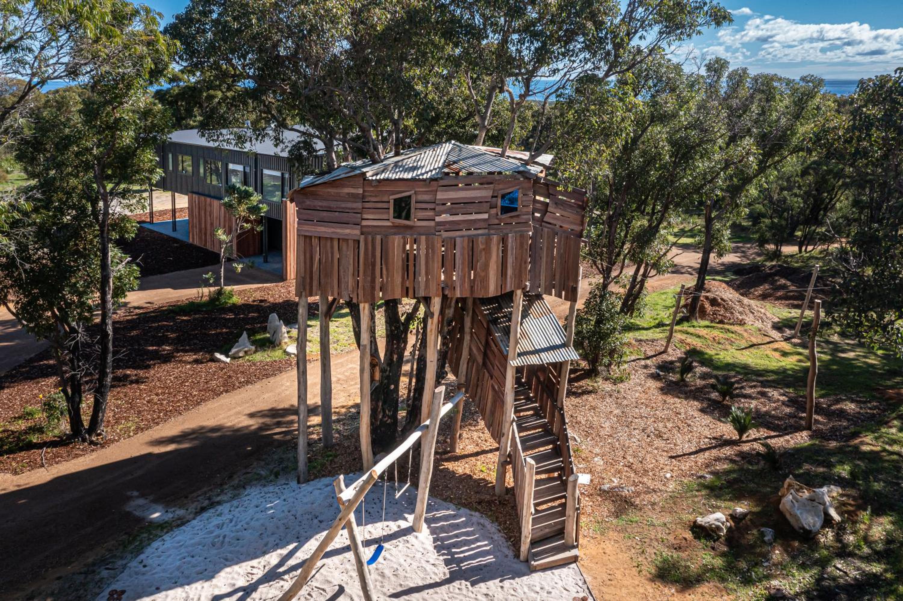 Carpe Artes -architectural bushland home, Marg Riv