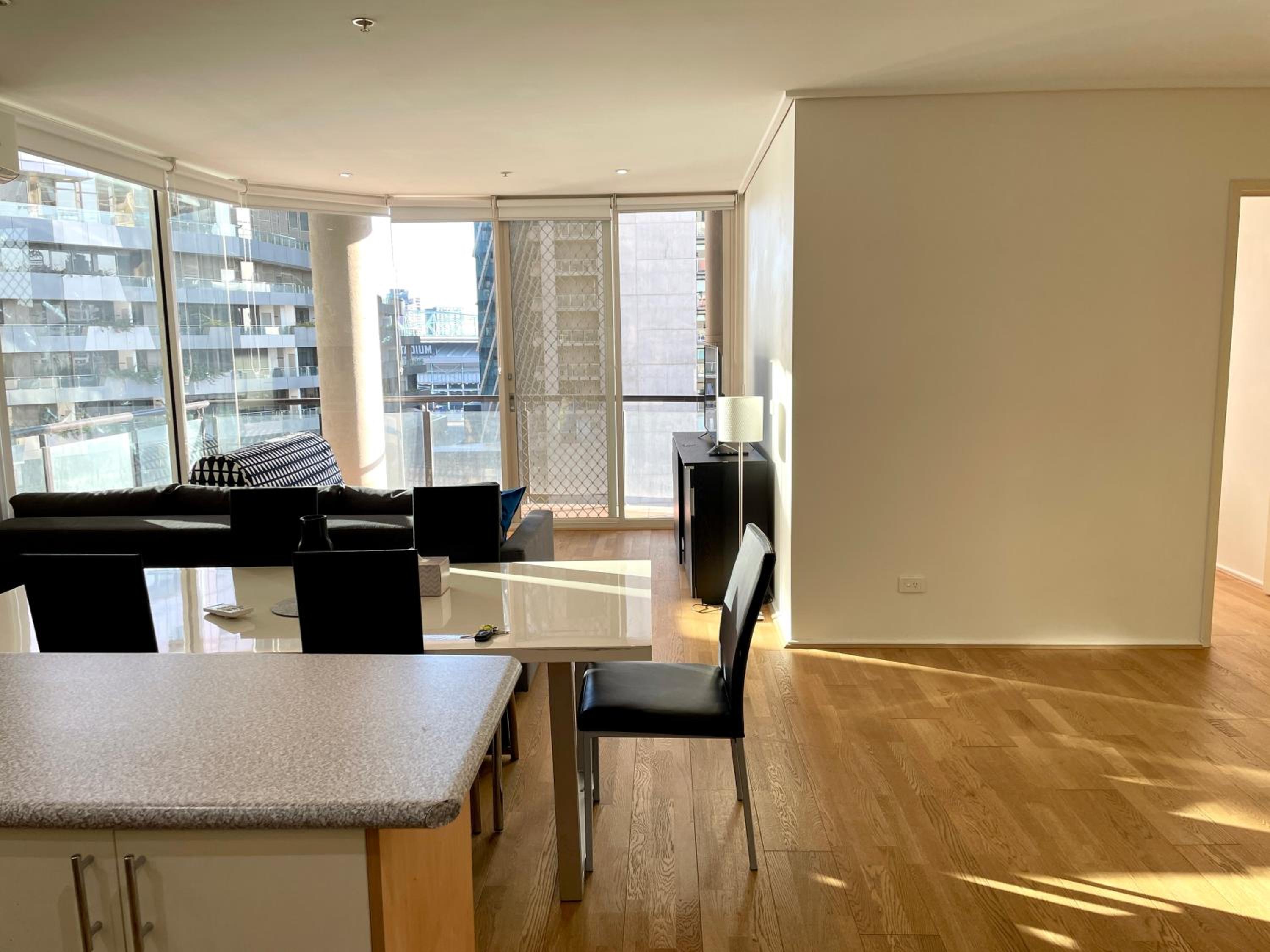 Readyset Apartments at Dockside
