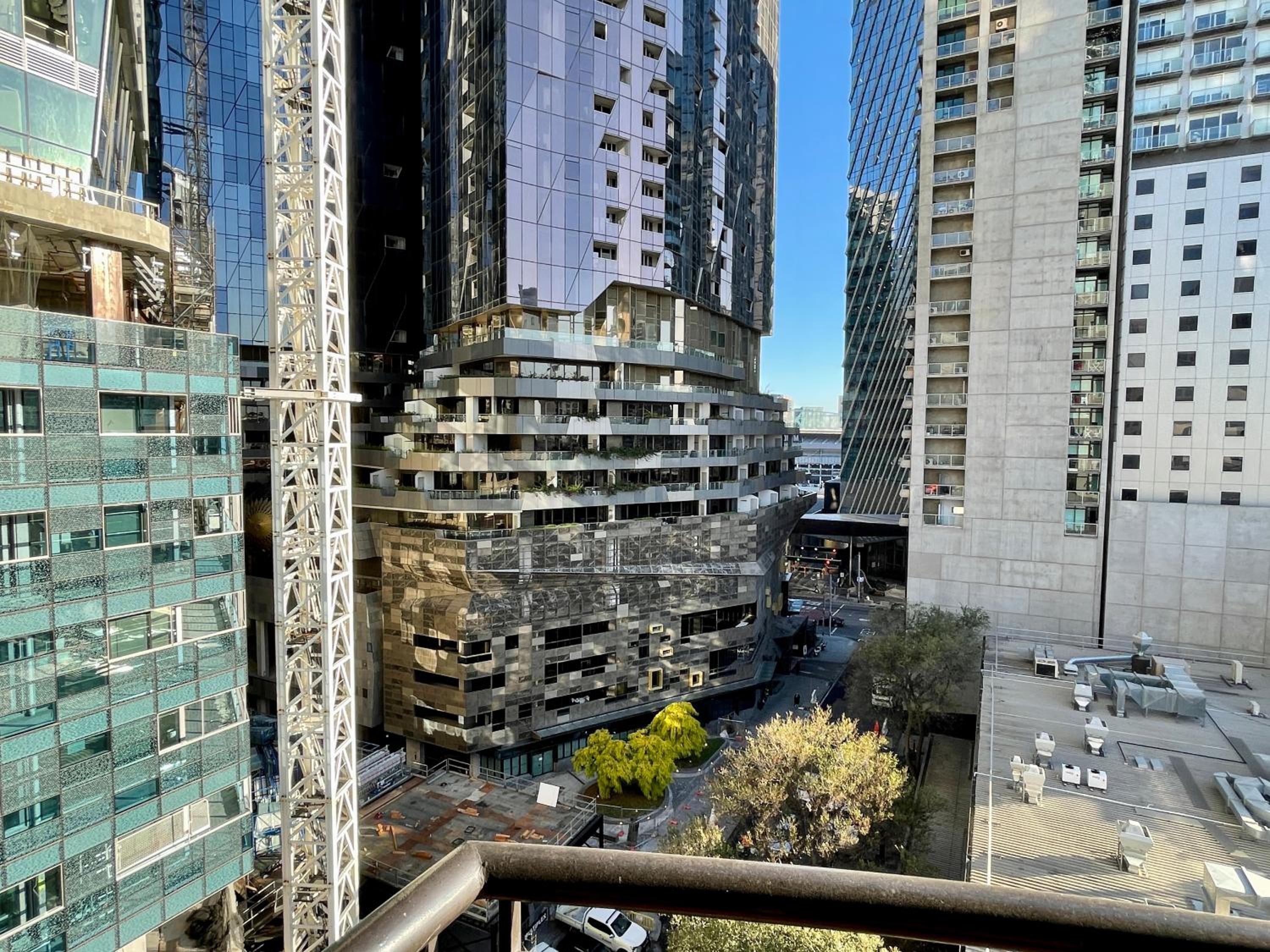 Readyset Apartments at Dockside