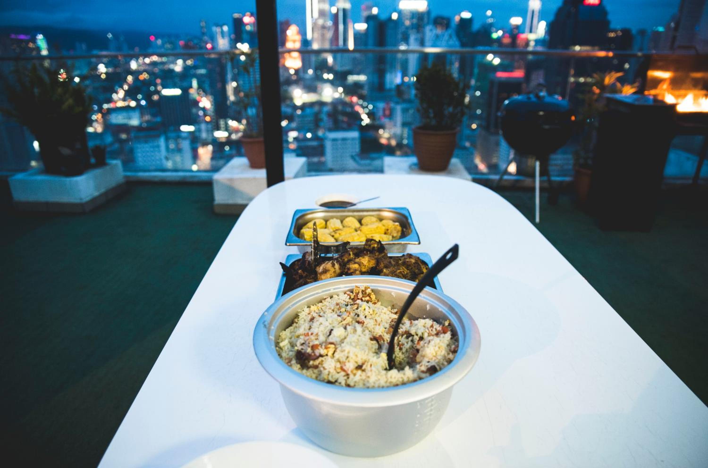 Penthouse on 34 - The Highest Unit and Best Views in Regalia & Private Rooftop Terrace