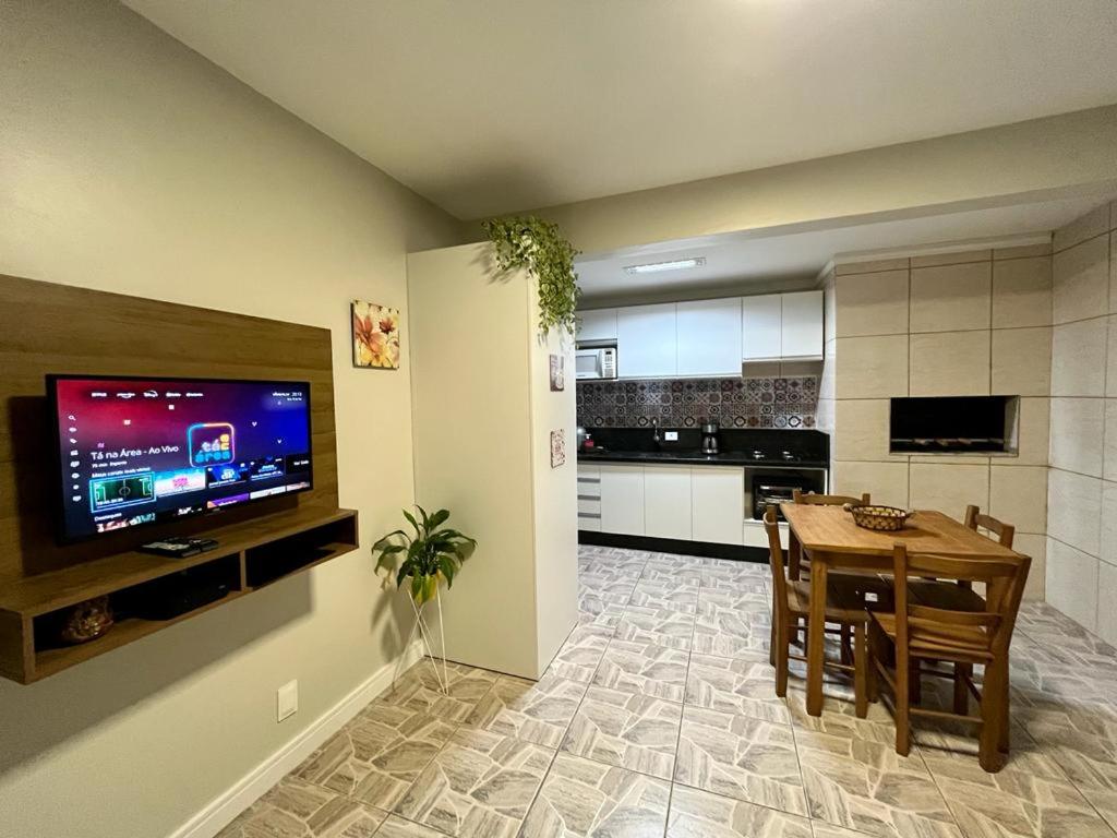 Residencial Bernardo, Meia quadra do trapiche