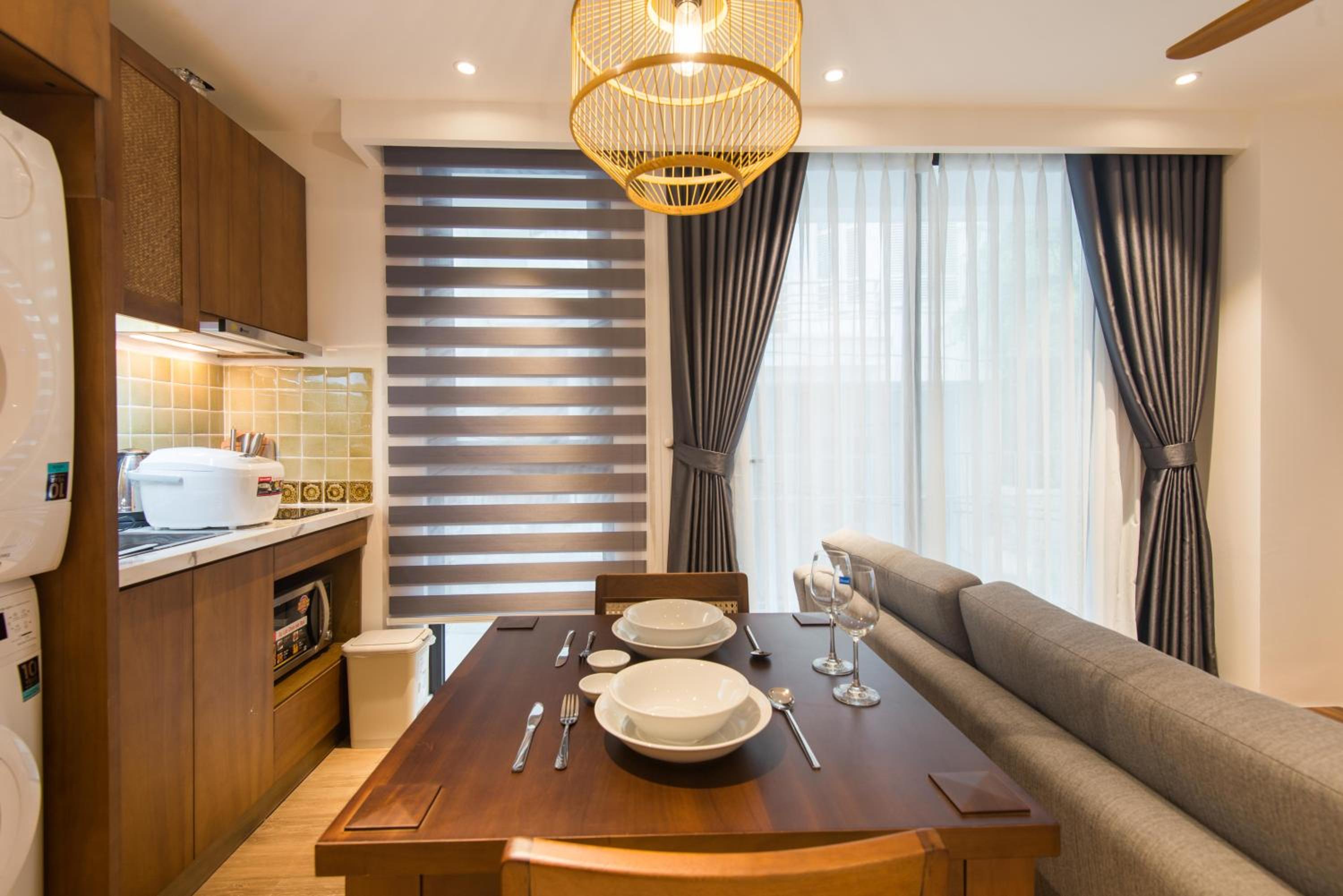 22housing Hotel & Apartment 81 Linh Lang