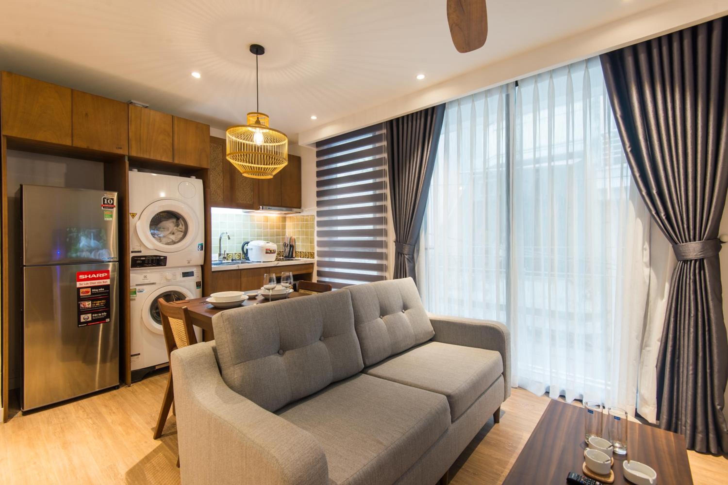 22housing Hotel & Apartment 81 Linh Lang