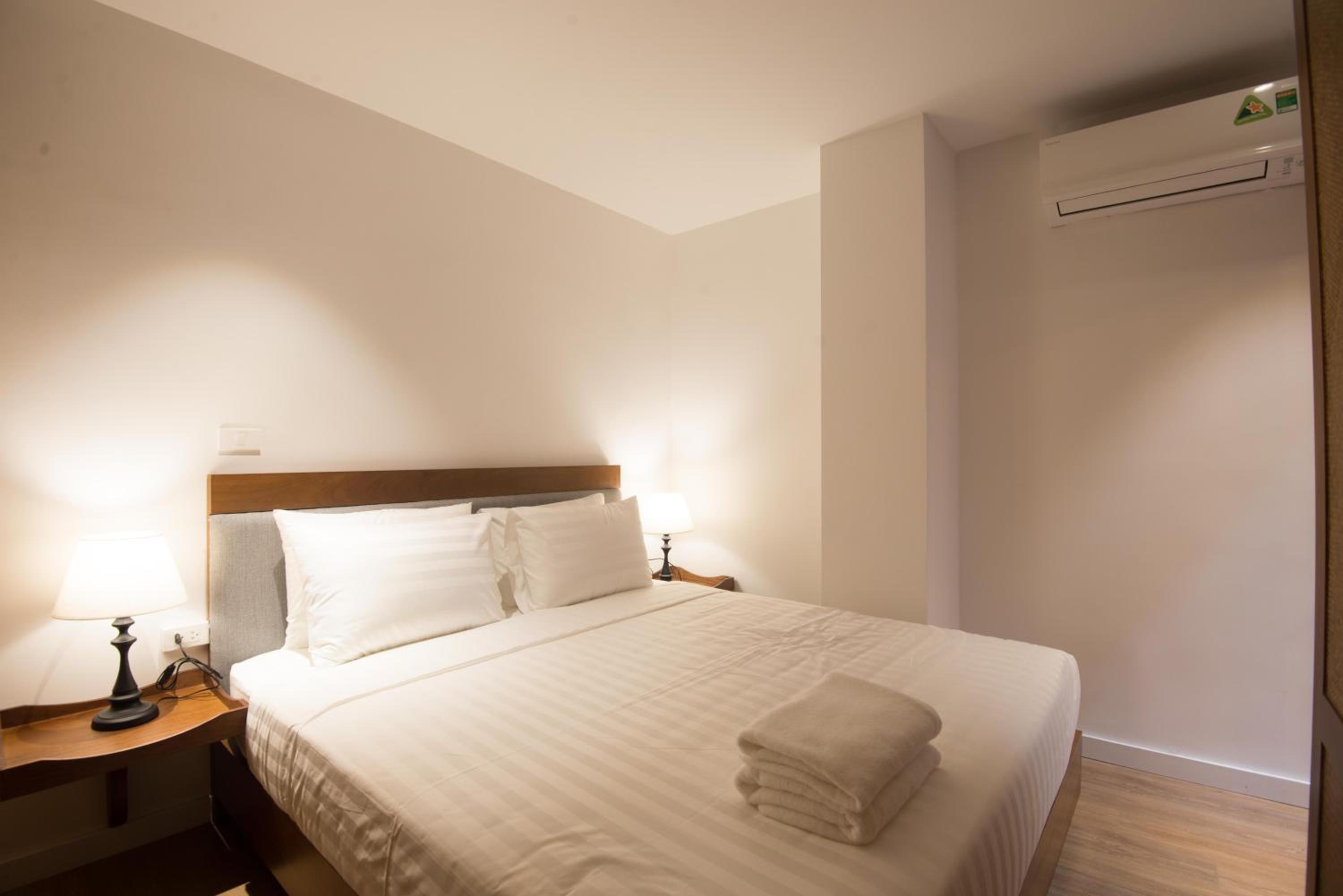 22housing Hotel & Apartment 81 Linh Lang