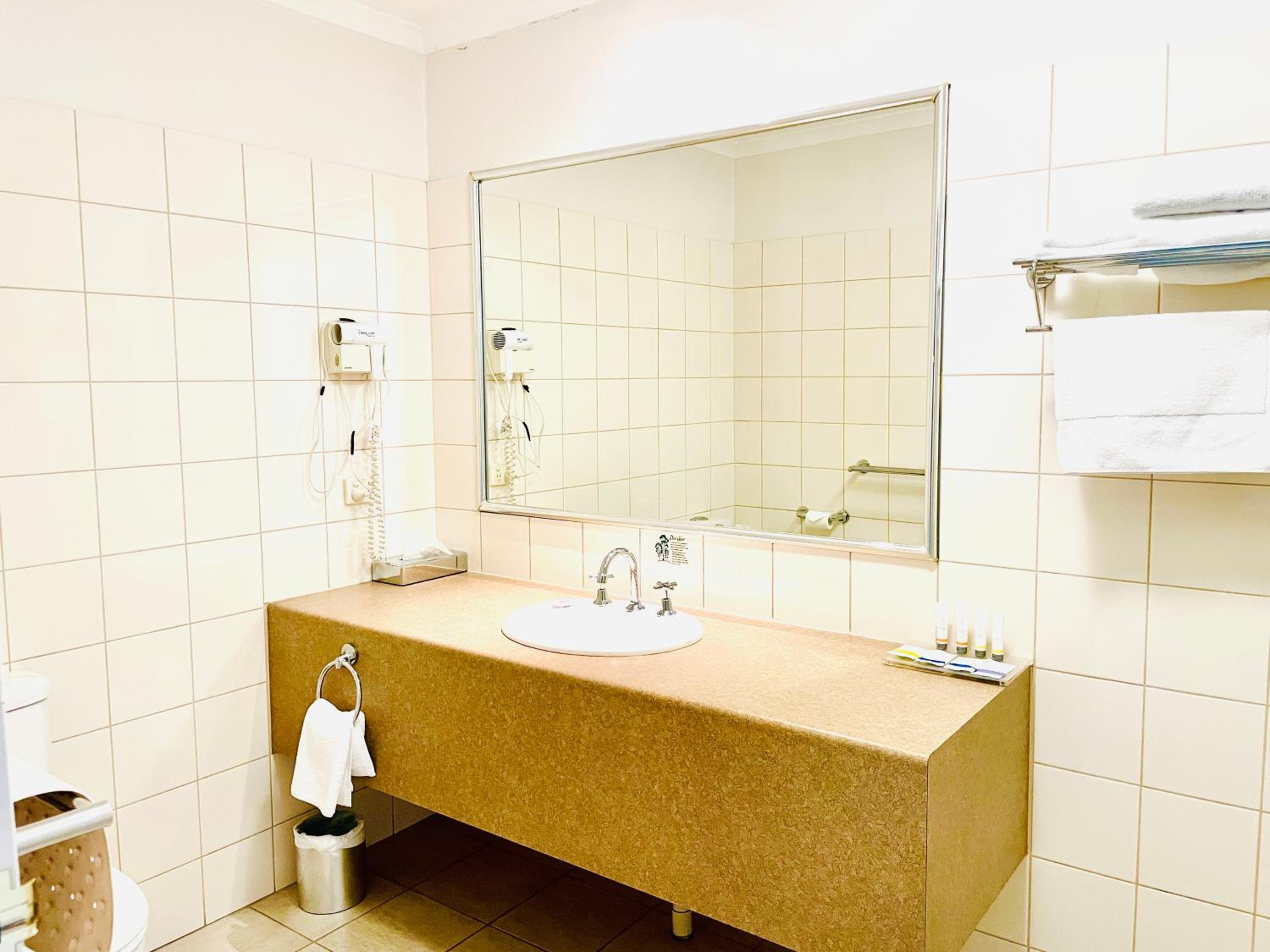 Ballarat Vacations - Quality Inn  Suites The Menzies - Property Image 2
