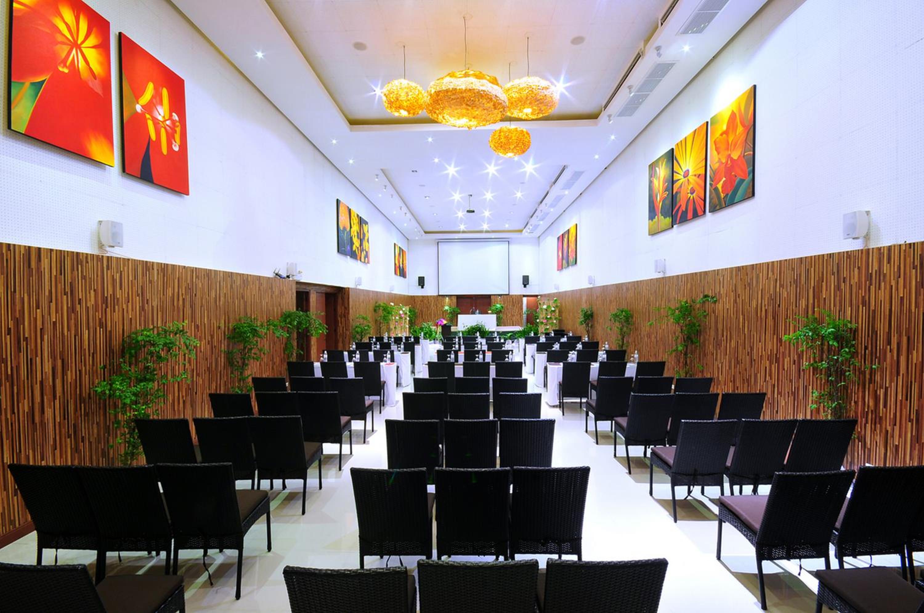 meeting & event spaces