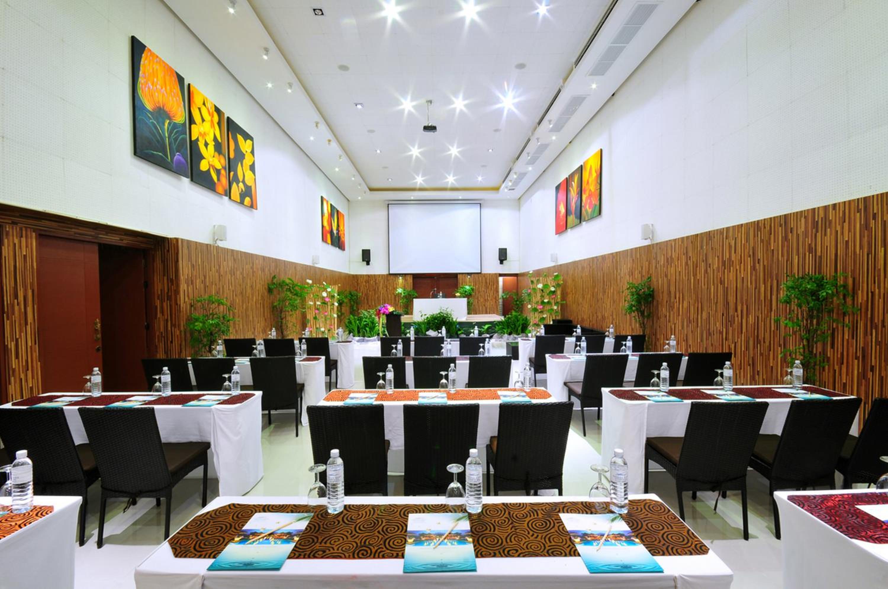 meeting & event spaces