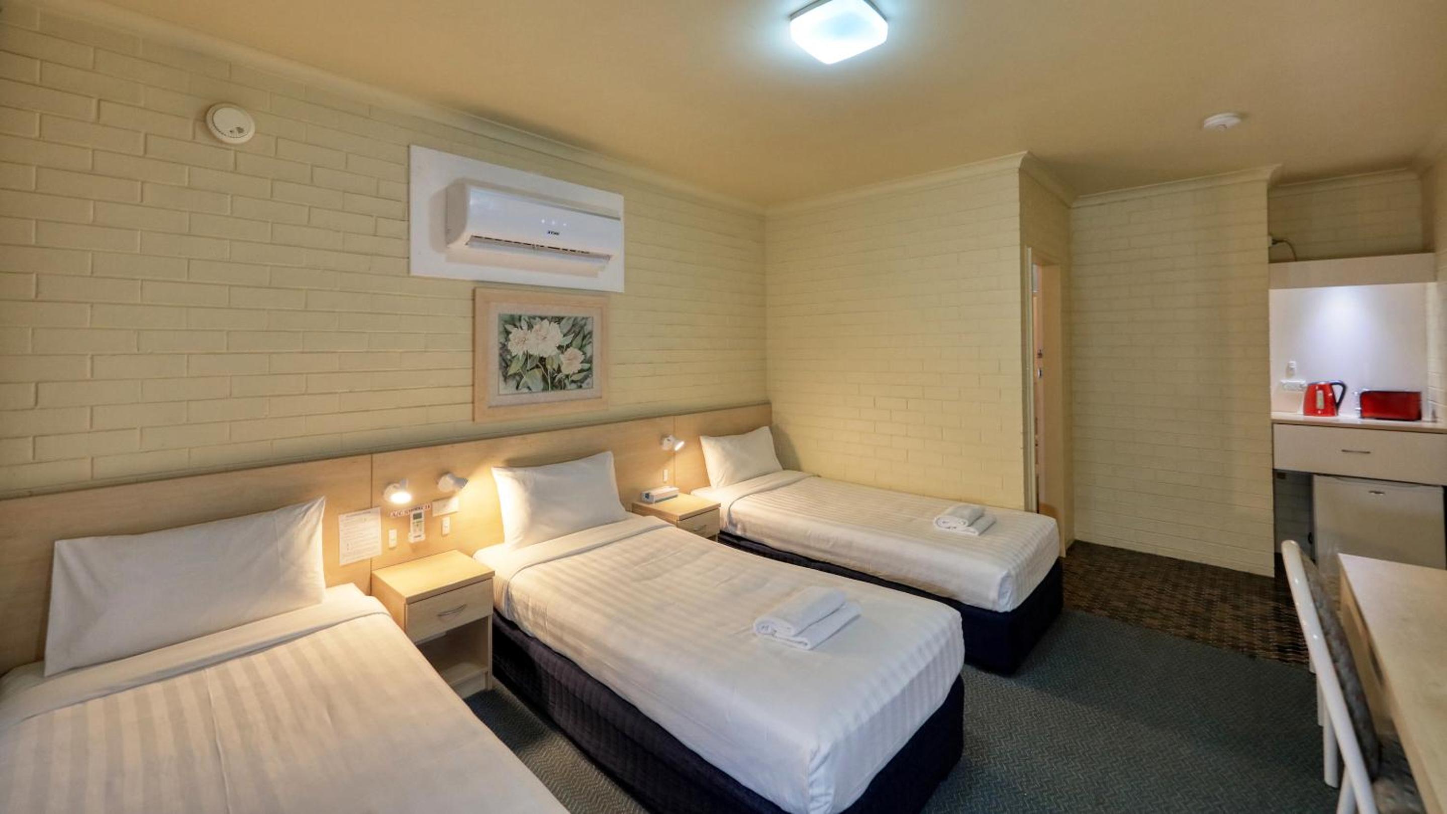 Junee Motor Inn