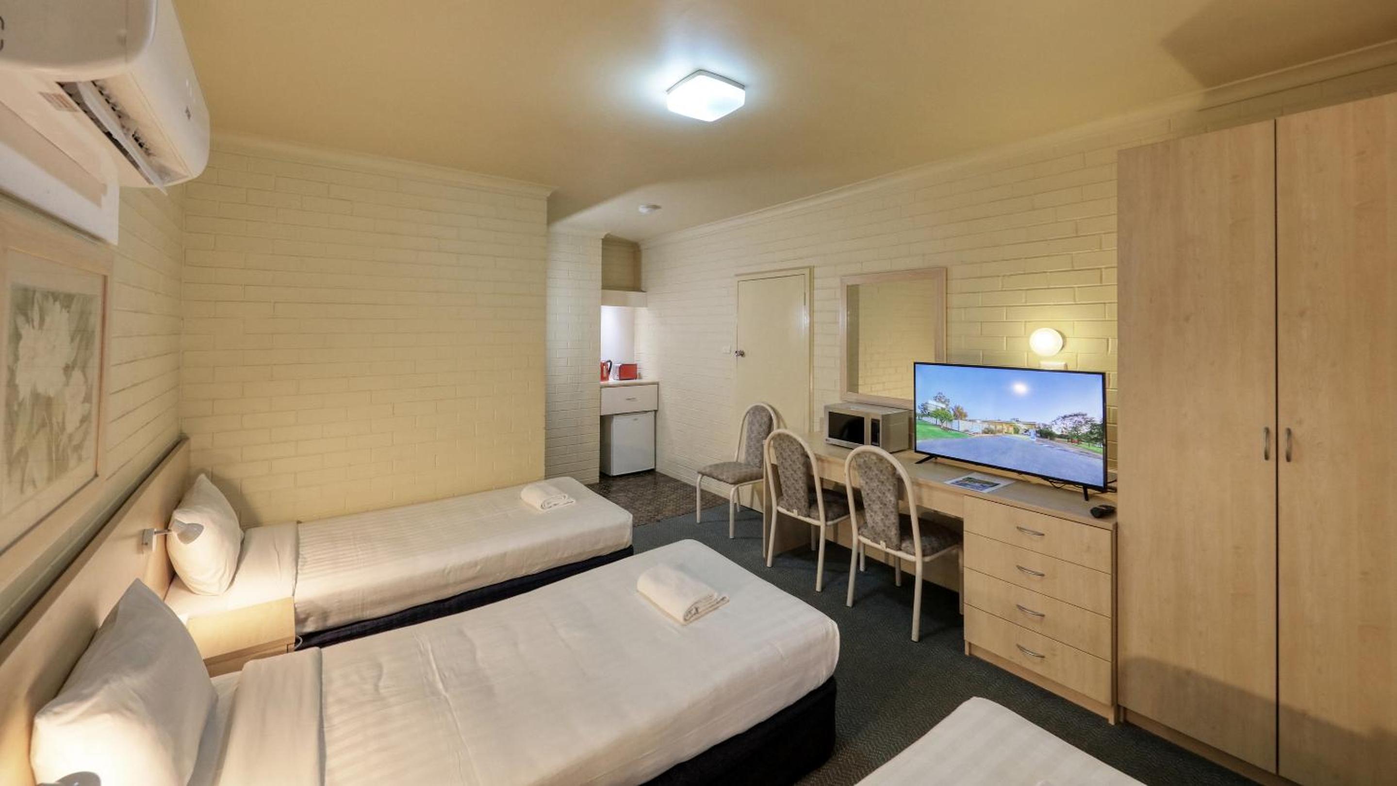 Junee Motor Inn