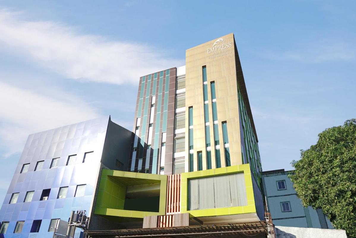 Hotel Empress Hotel Makassar City Center by LIFE - Image 1