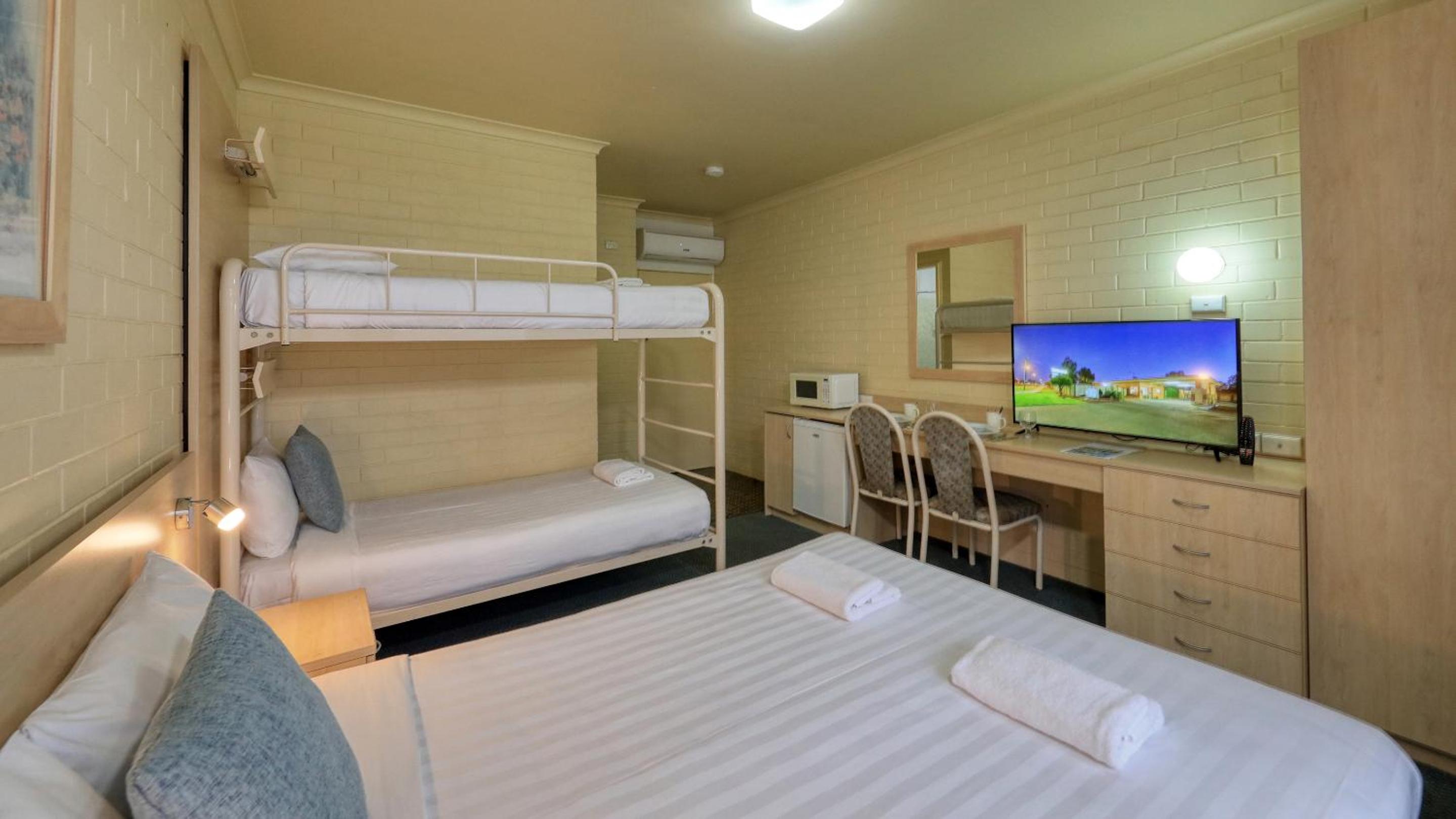 Junee Motor Inn