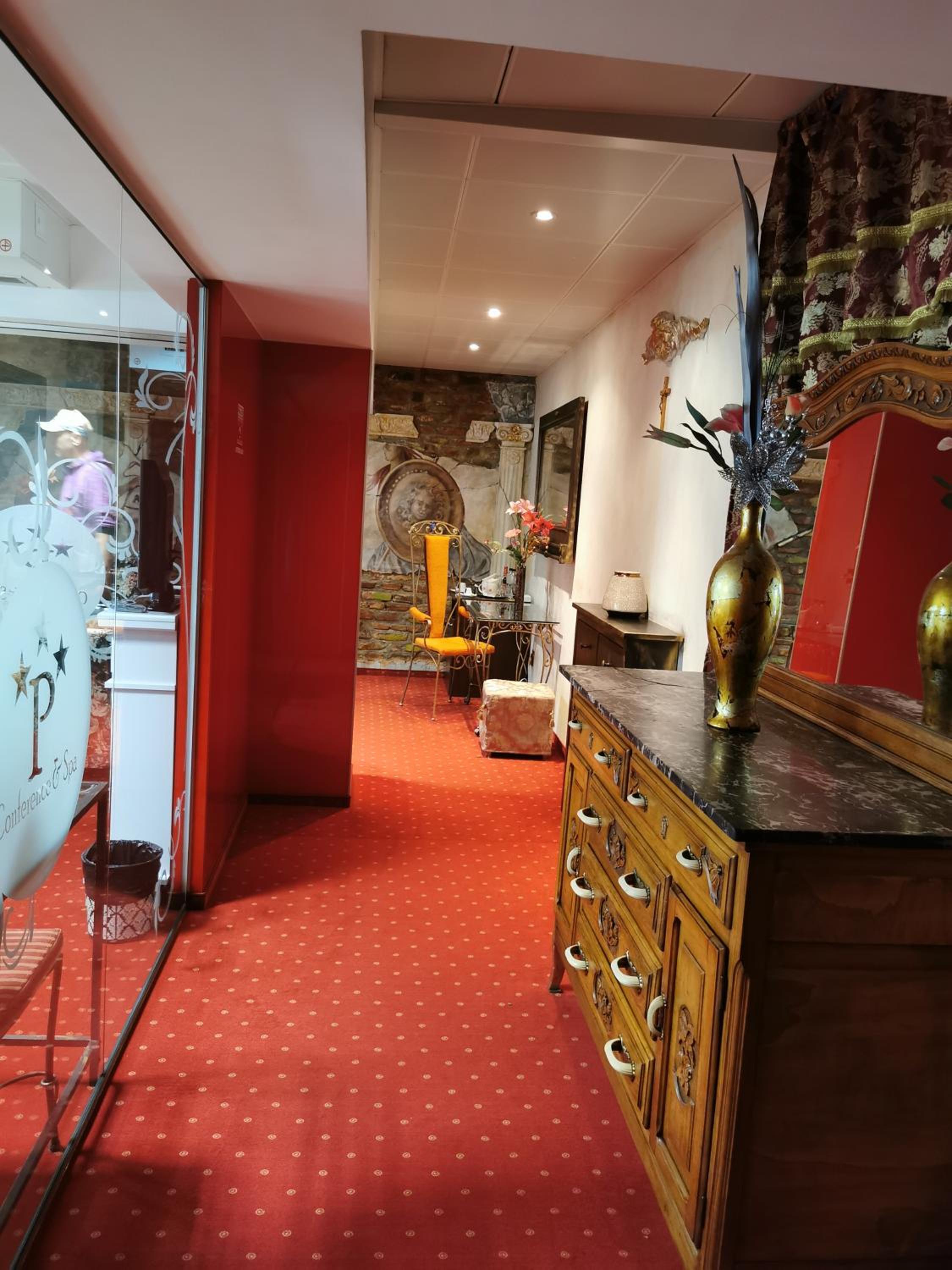 LEGENDS Chambers by Grand Pier Boutique