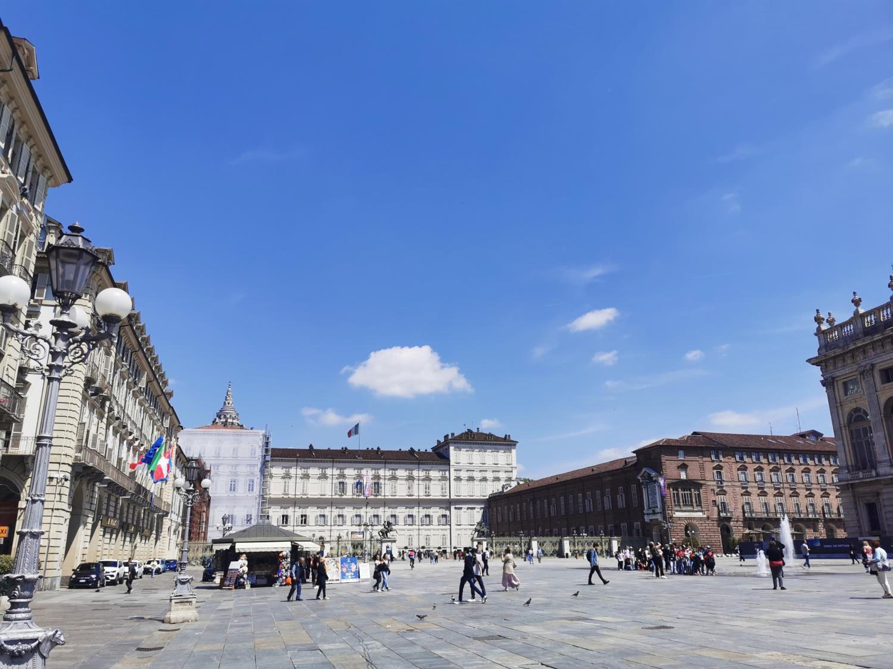 Torino Vacancy San Tommaso Suite view 2