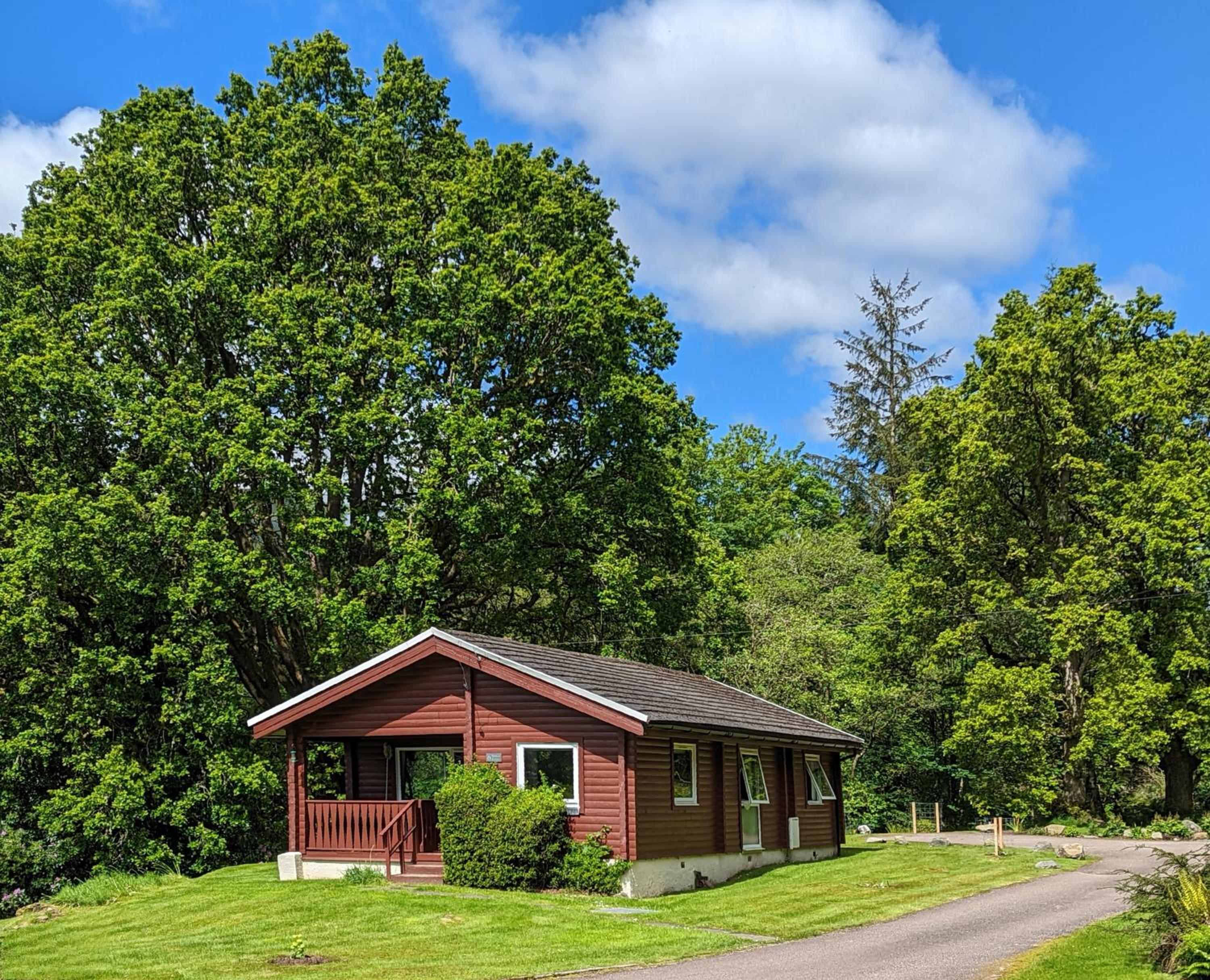 Ruskin Lodges Argyll, by Puck's Glen, Rashfield near Dunoon view 2