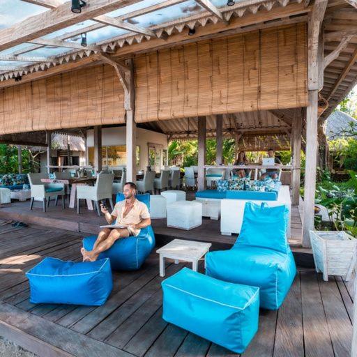 Cili Emas Oceanside Resort