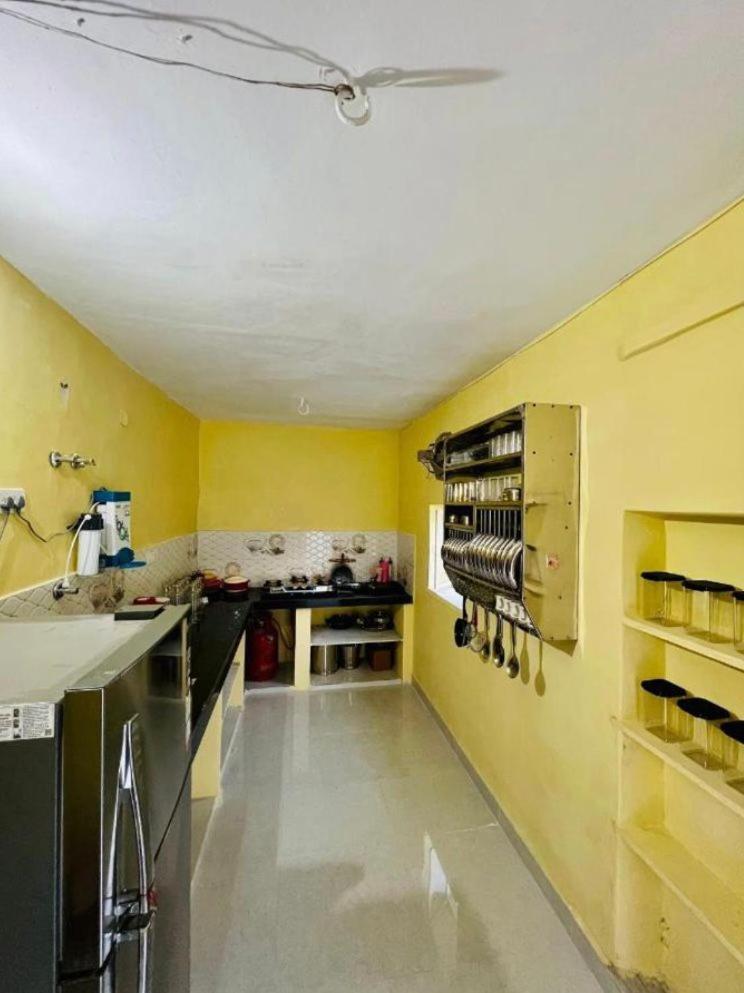Hostel ivory view 3