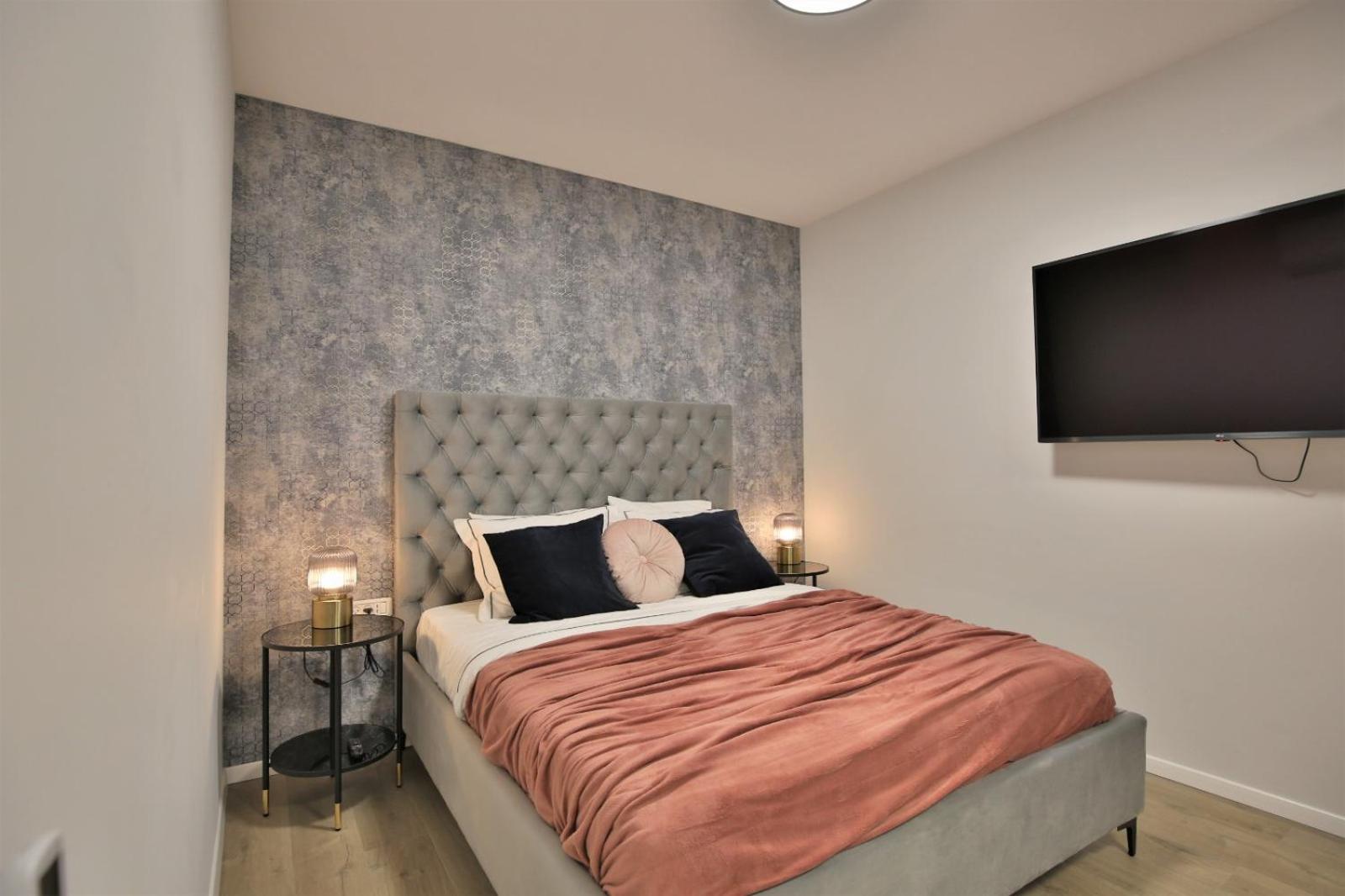 Cozy and stylish 1-bedroom apartment view 4