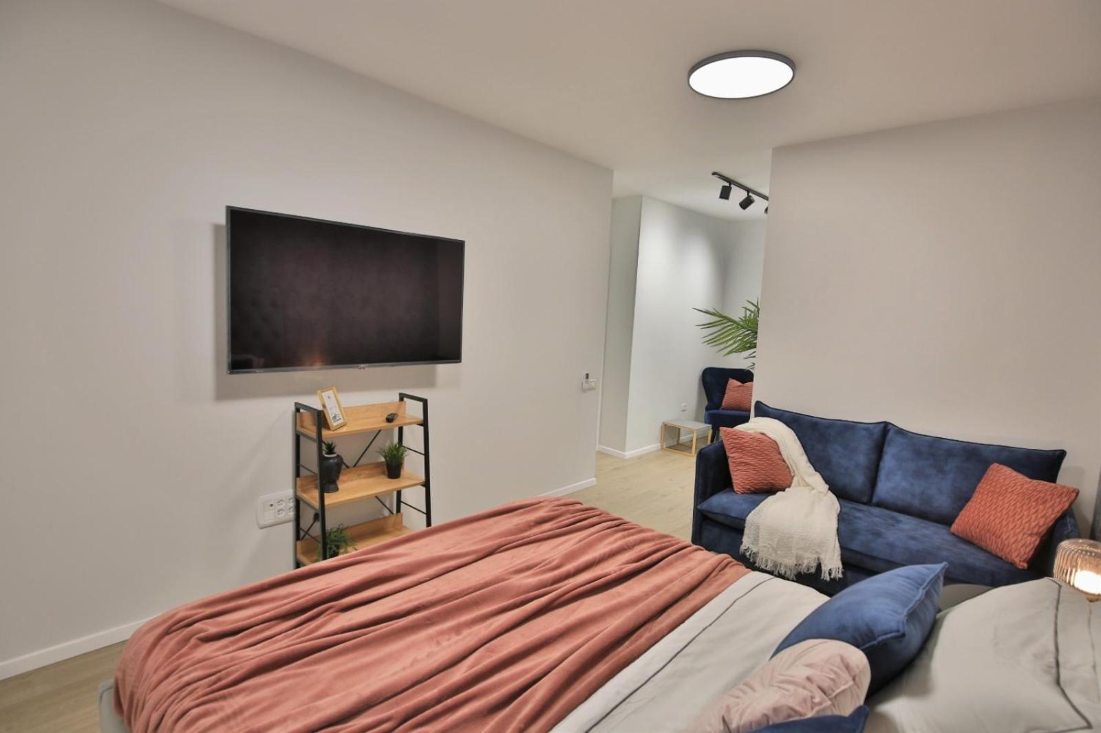 Cozy and stylish 1-bedroom apartment view 3