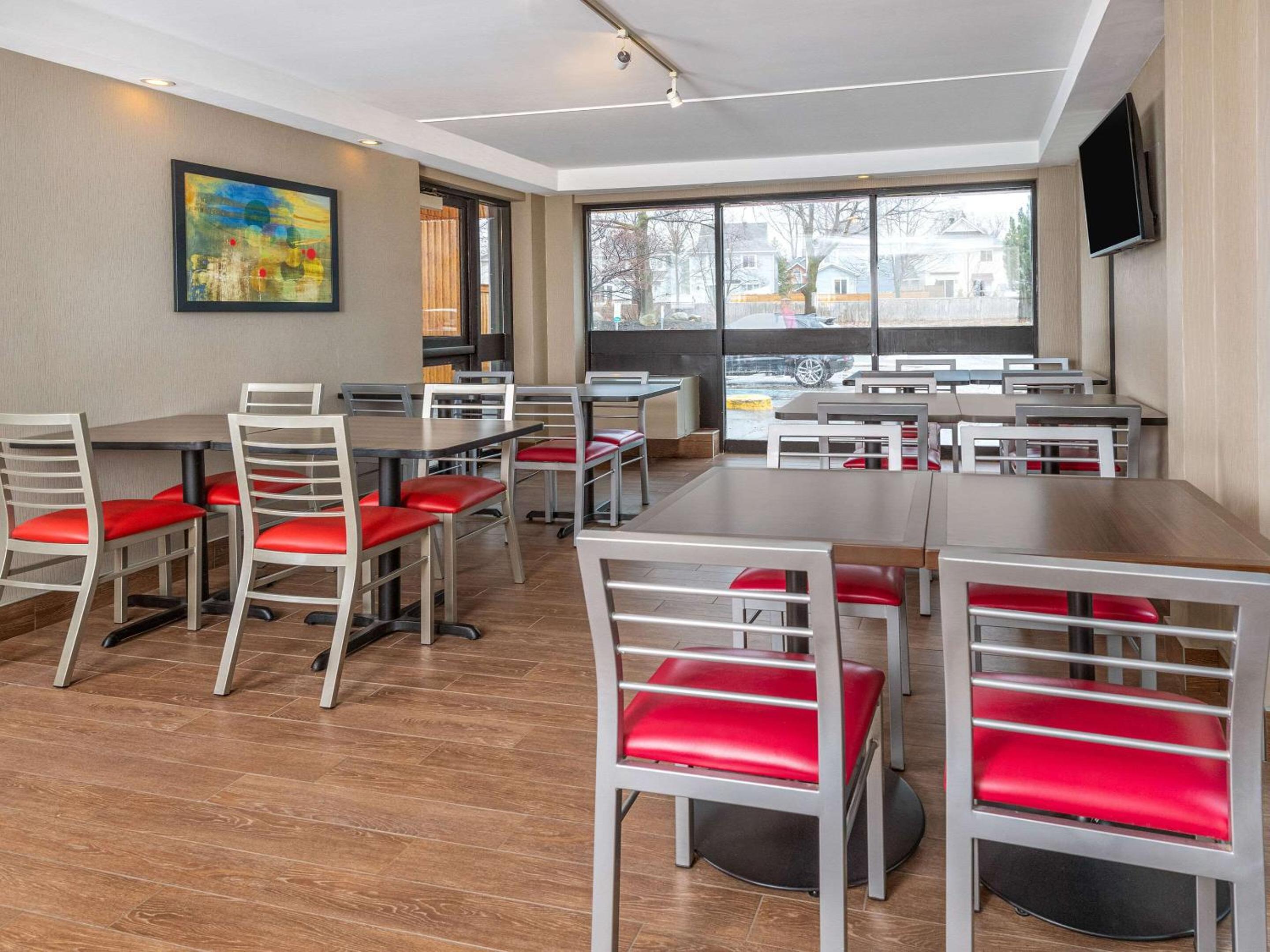 Comfort Inn West