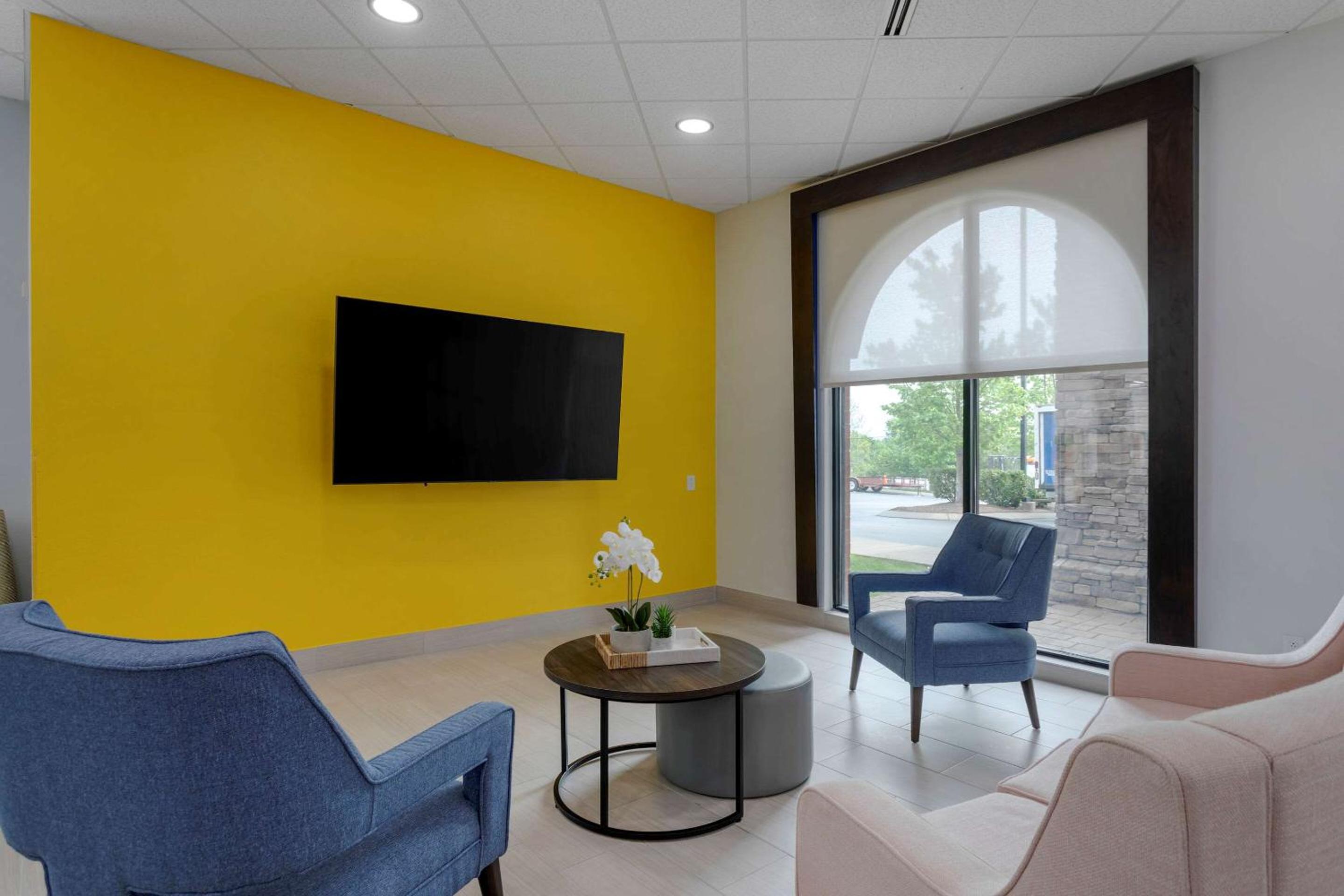 Comfort Suites Mt Juliet-Nashville Area - Property Image 6