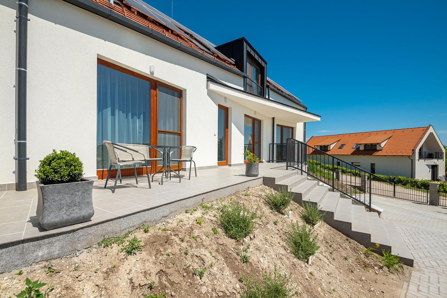 Hérics Apartman view 4