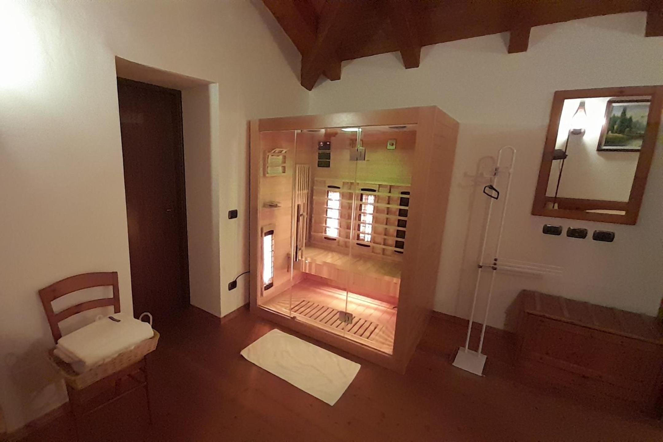 Photo 77