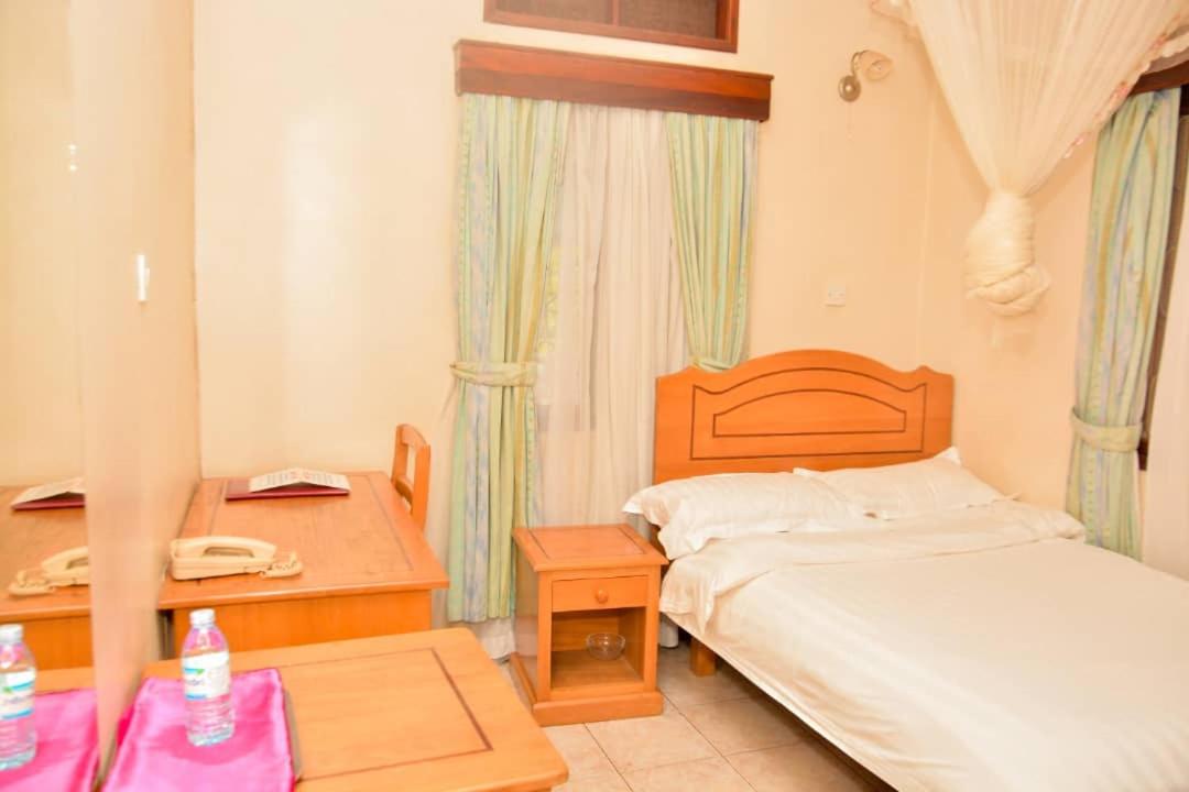 MAKERERE UNIVERSITY GUEST HOUSE — photo 13