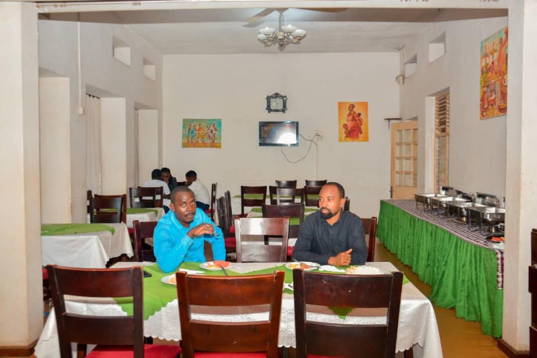 MAKERERE UNIVERSITY GUEST HOUSE — photo 9