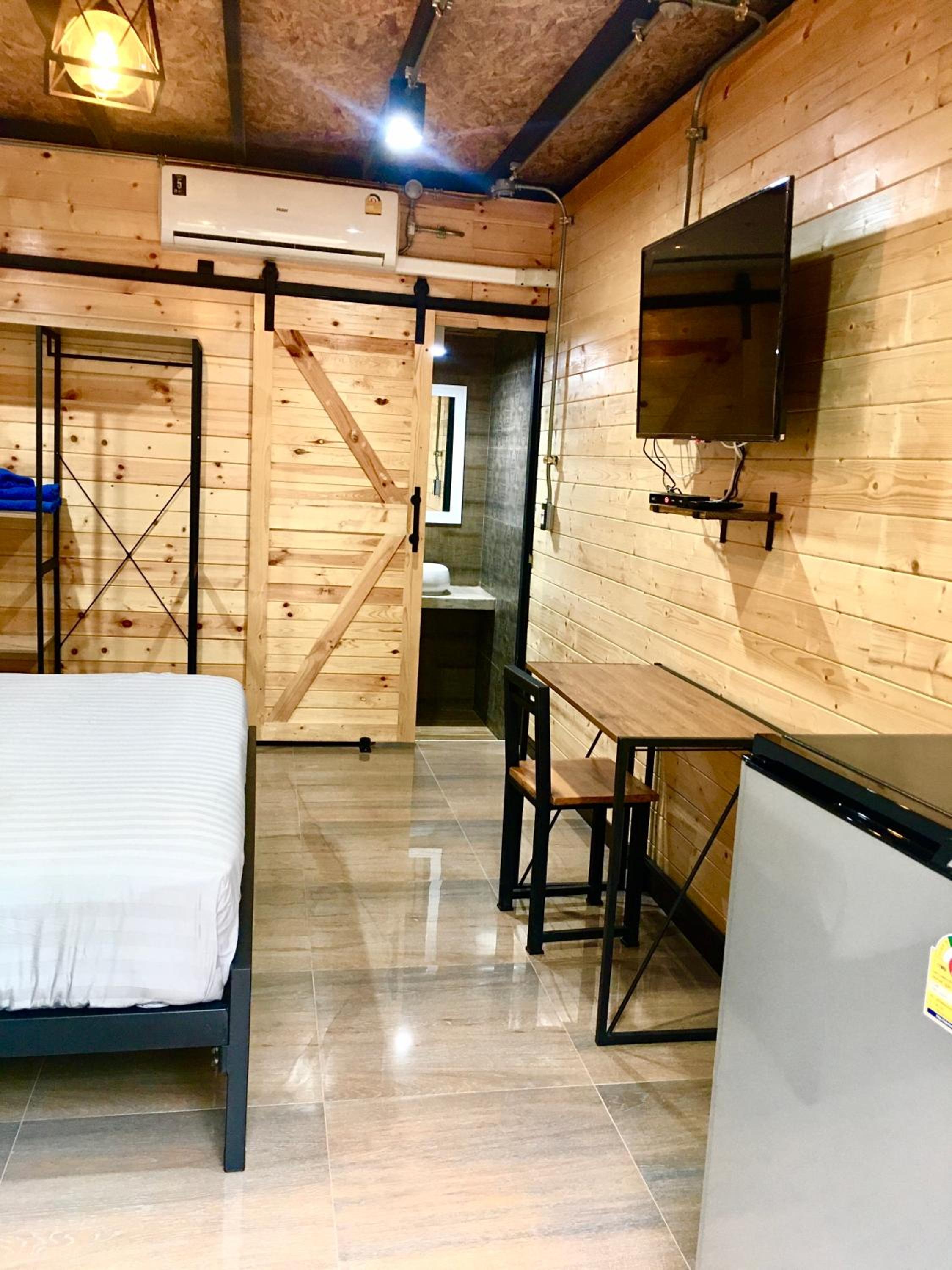 The Loft Resort Kabin Buri