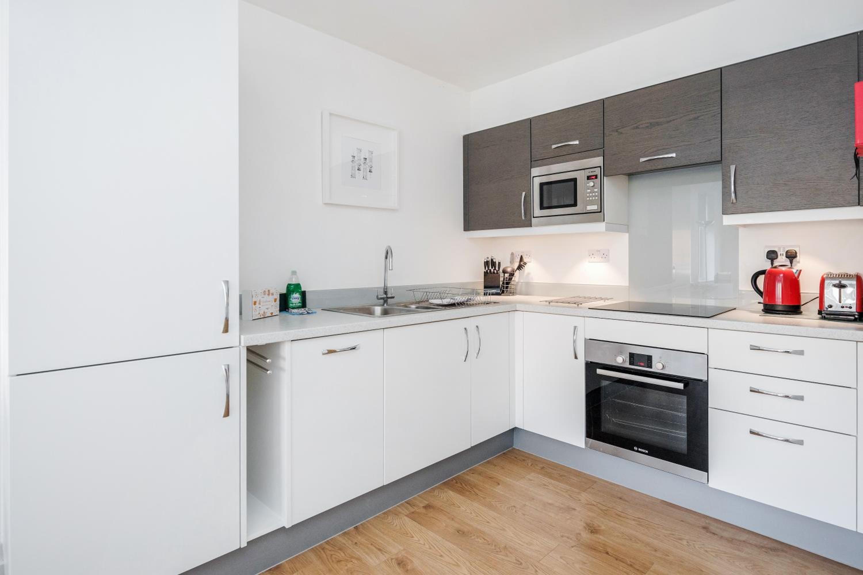 Roomspace Serviced Apartments - Swan House