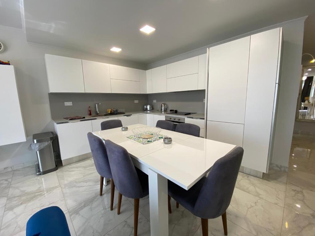 ALKA Luxury Penthouse Unit 11 view 4