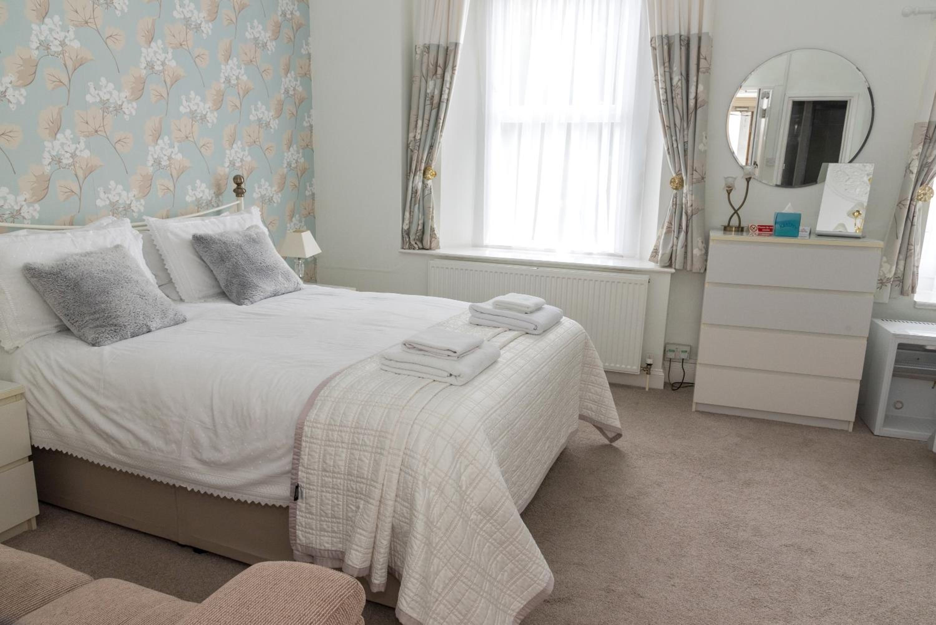 Weston-super-Mare Vacations - Rosita Guest House - Property Image 36