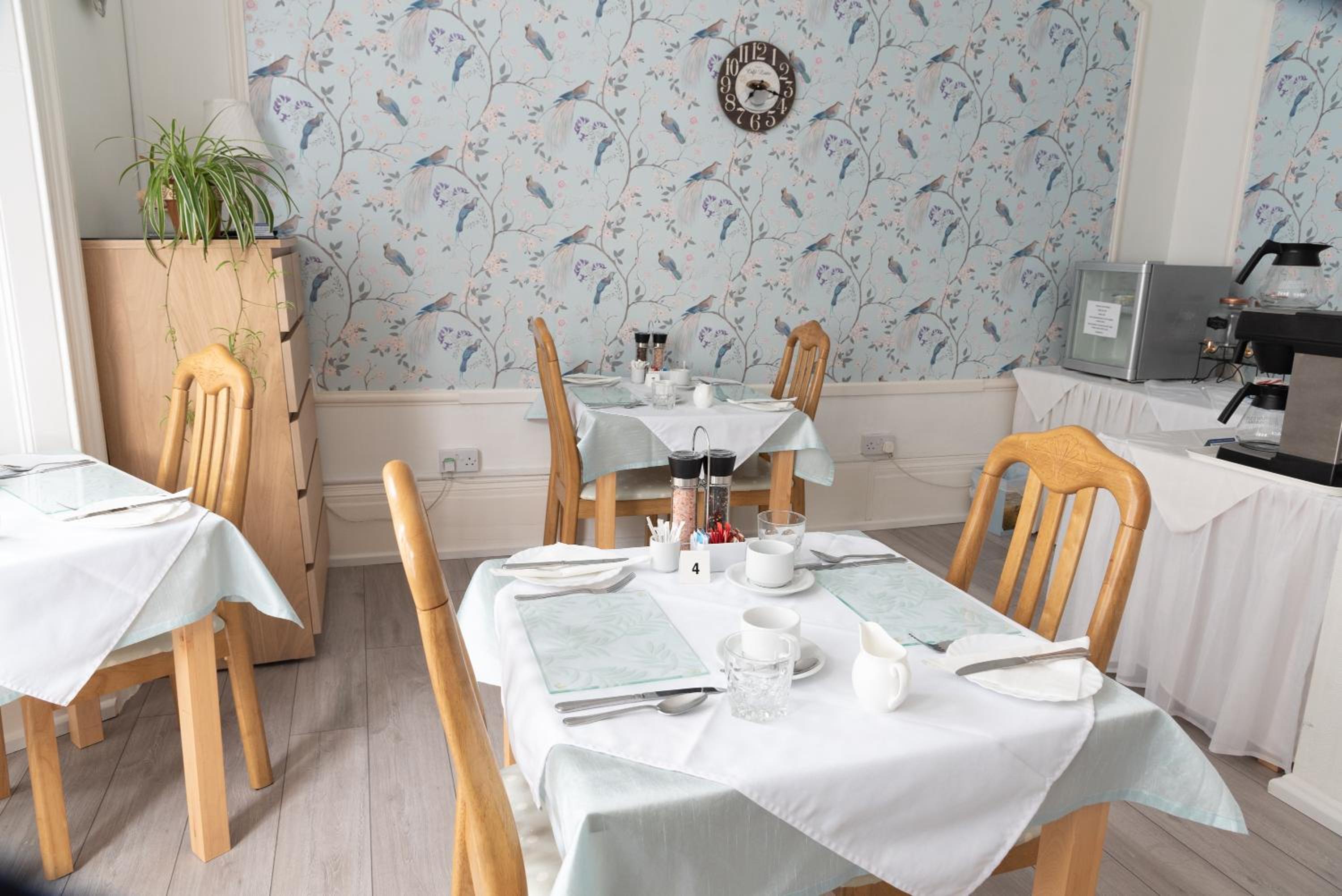 Weston-super-Mare Vacations - Rosita Guest House - Property Image 42