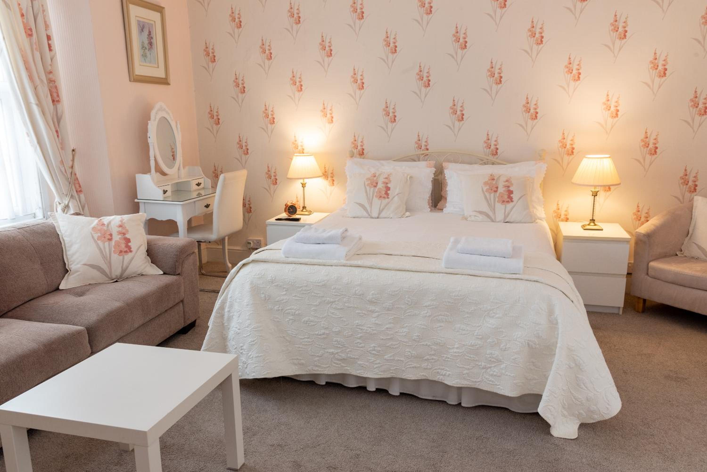 Weston-super-Mare Vacations - Rosita Guest House - Property Image 29