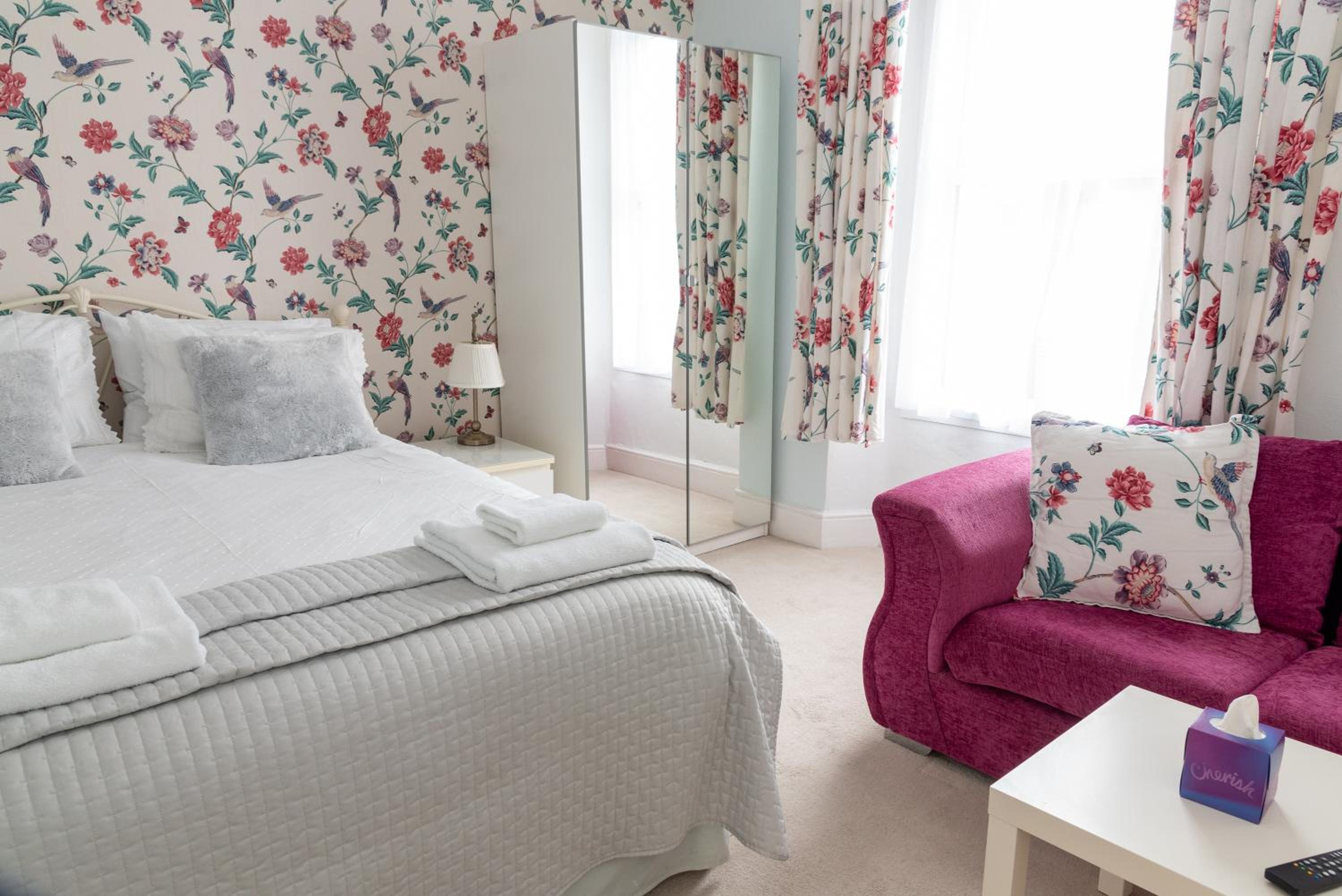 Weston-super-Mare Vacations - Rosita Guest House - Property Image 25