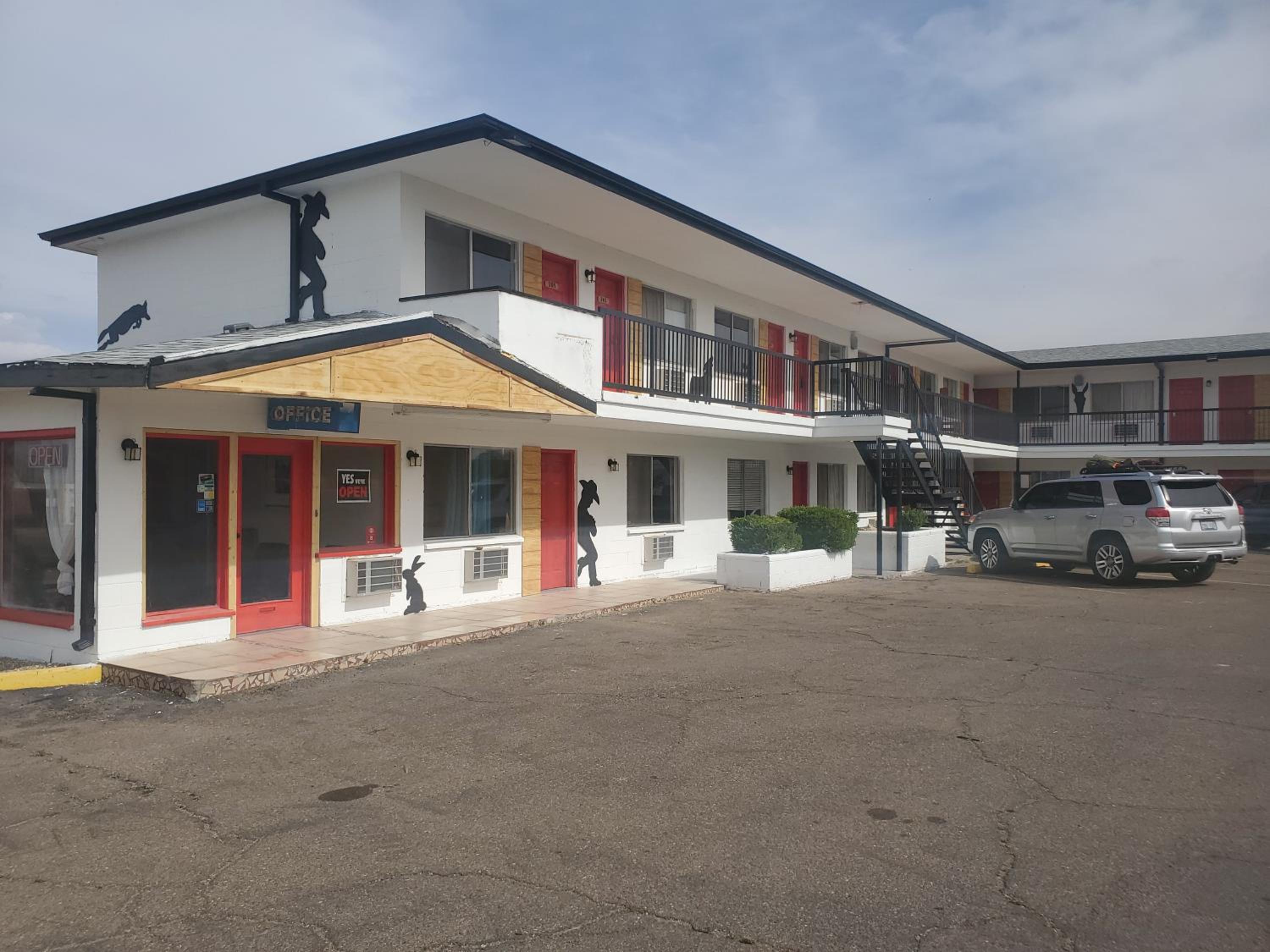 Tucumcari Vacations - Almara Inn - Property Image 4