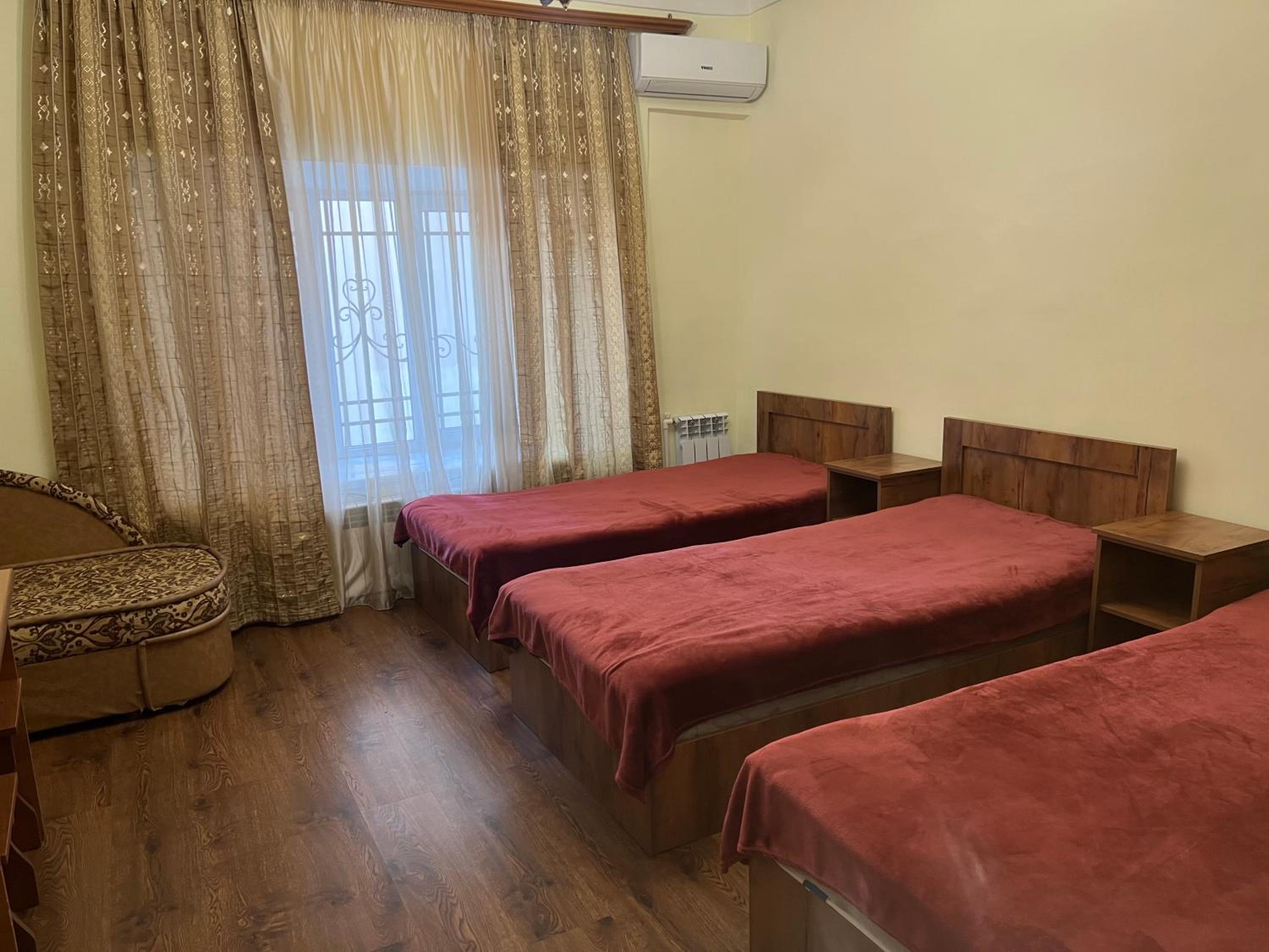 Adamyan 11 hotel
