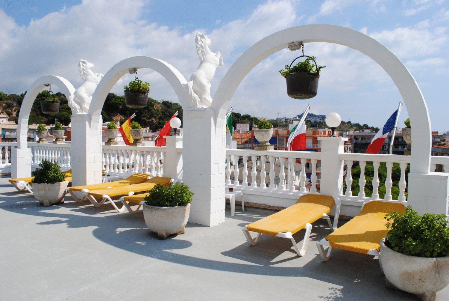 Apartamentos Las Americas - Blanes Beach view 2