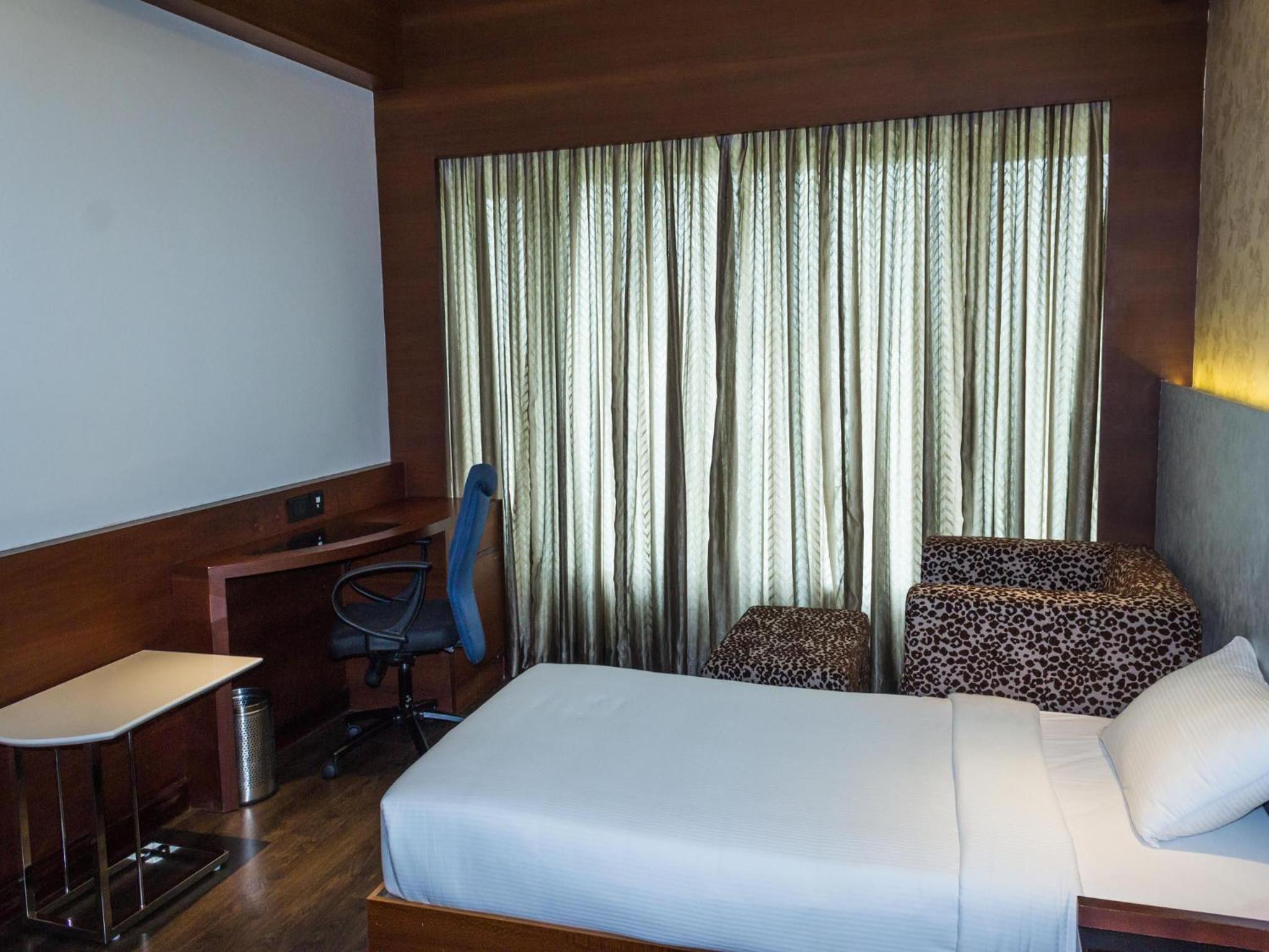 Diana Heights Luxury Hotel