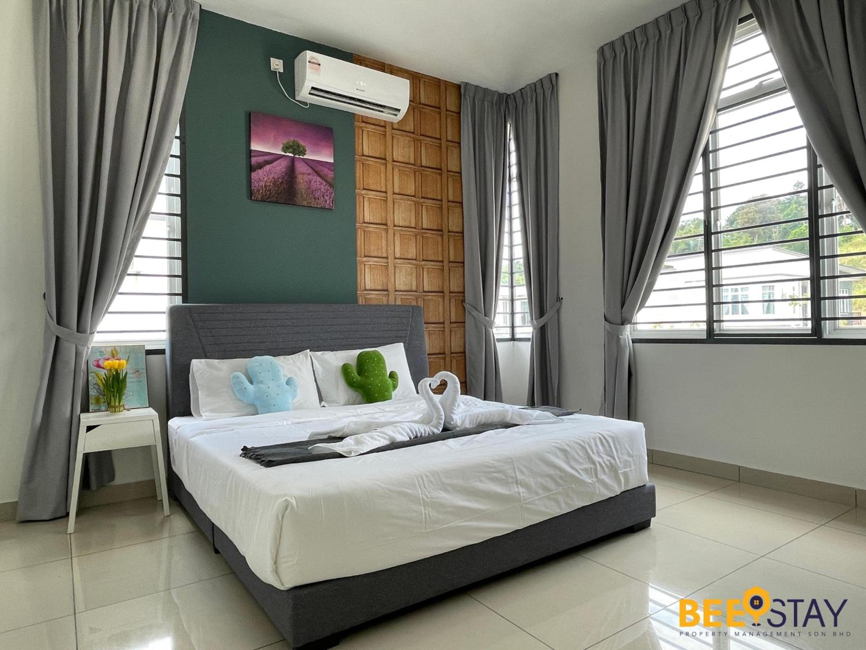 Desaru Arcadia Villa with Pool Table, Outdoor BBQ, Indoor Steamboat by Beestay view 3