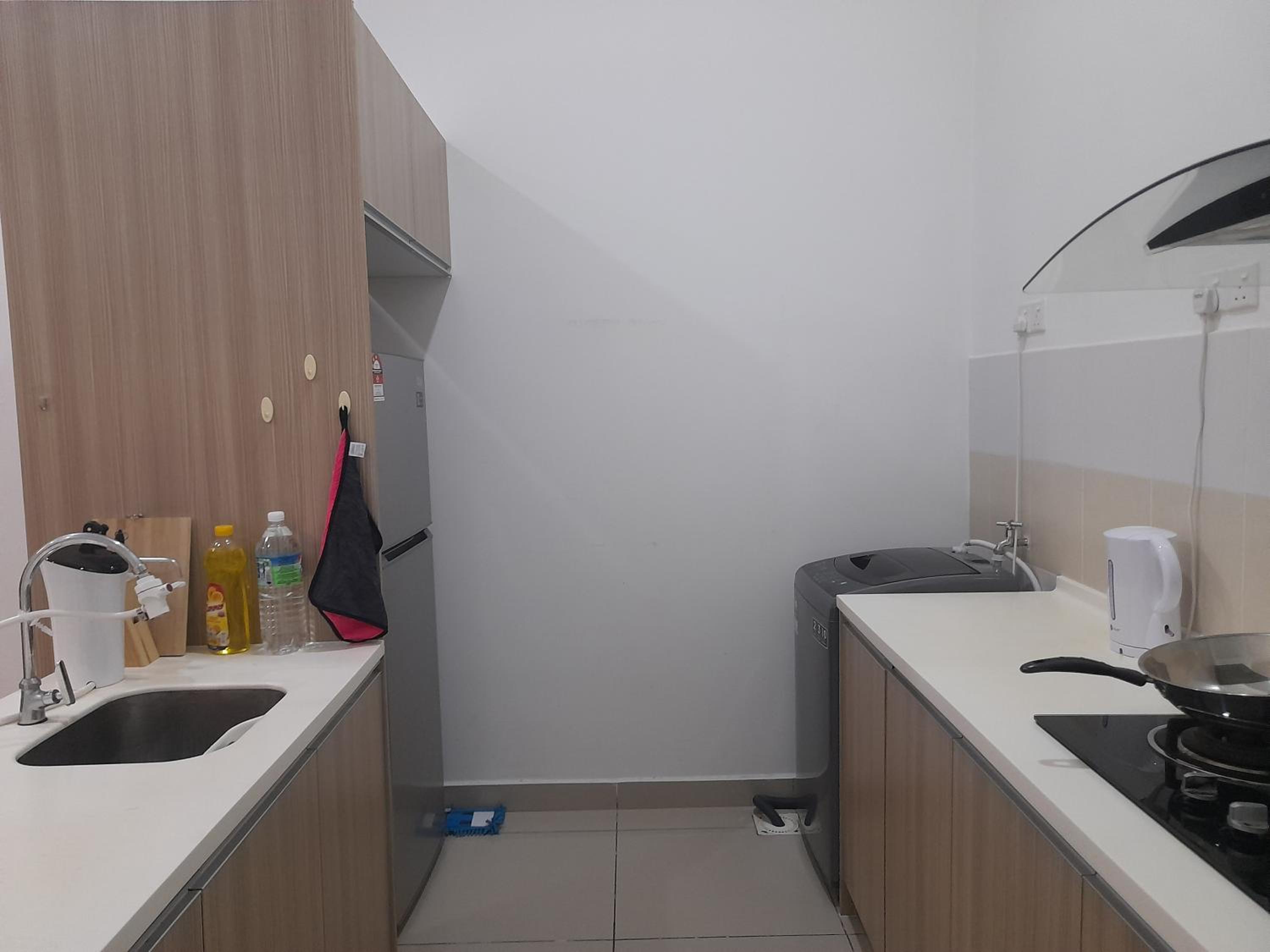 Pacific Place Ara Damansara LRT Pool Parking Kitchen By Kenangan Homes photo 6