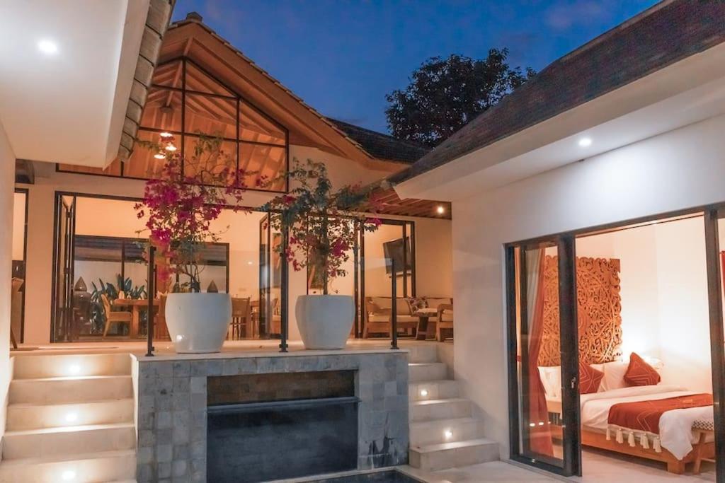 Villa Hakem Elegant and modern 4 bedrooms villa pool view view 4